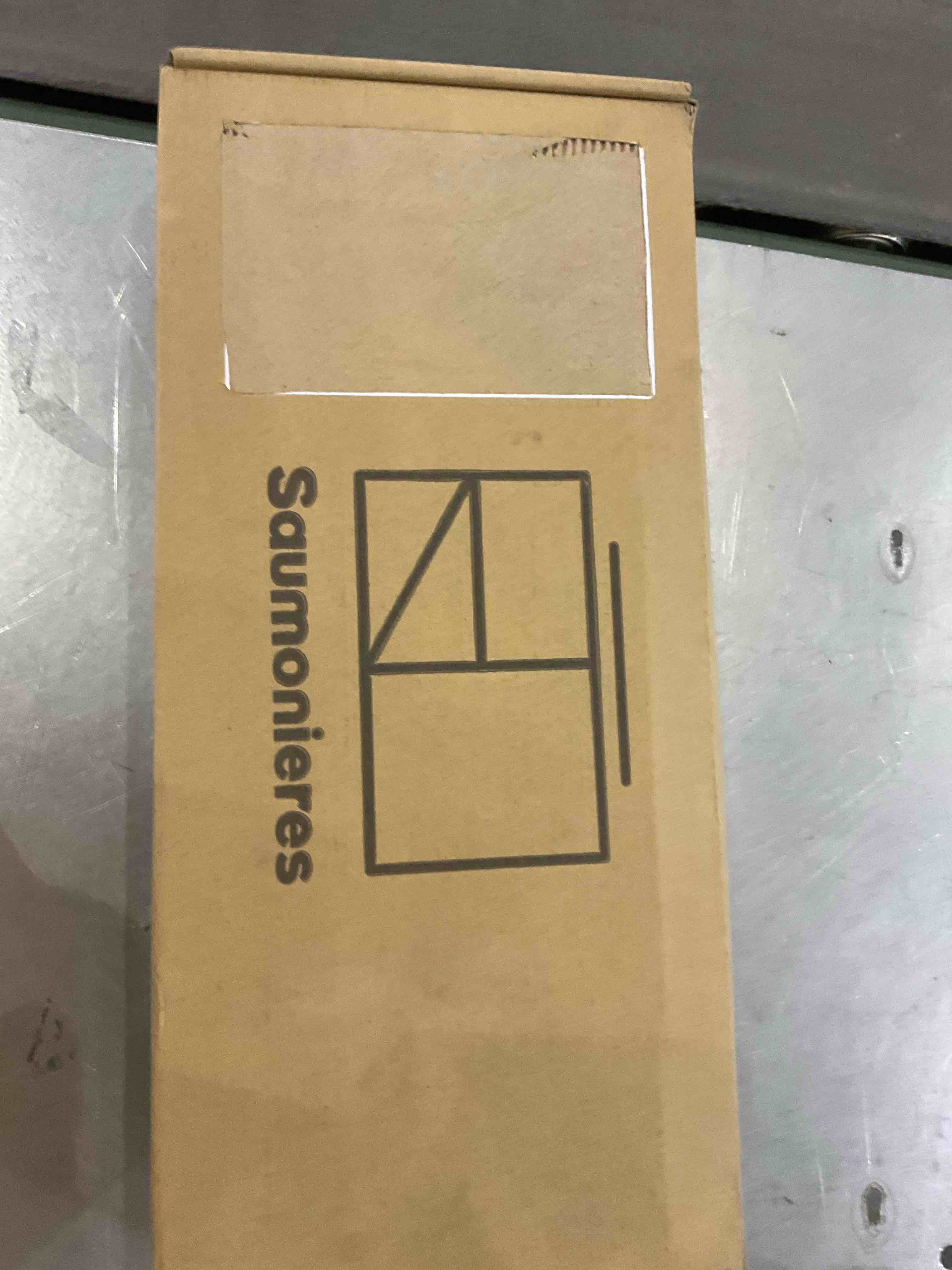 https://s3.amazonaws.com/lotting-images-prod/BargainHunt/EXS01356883_1711540220106.jpeg