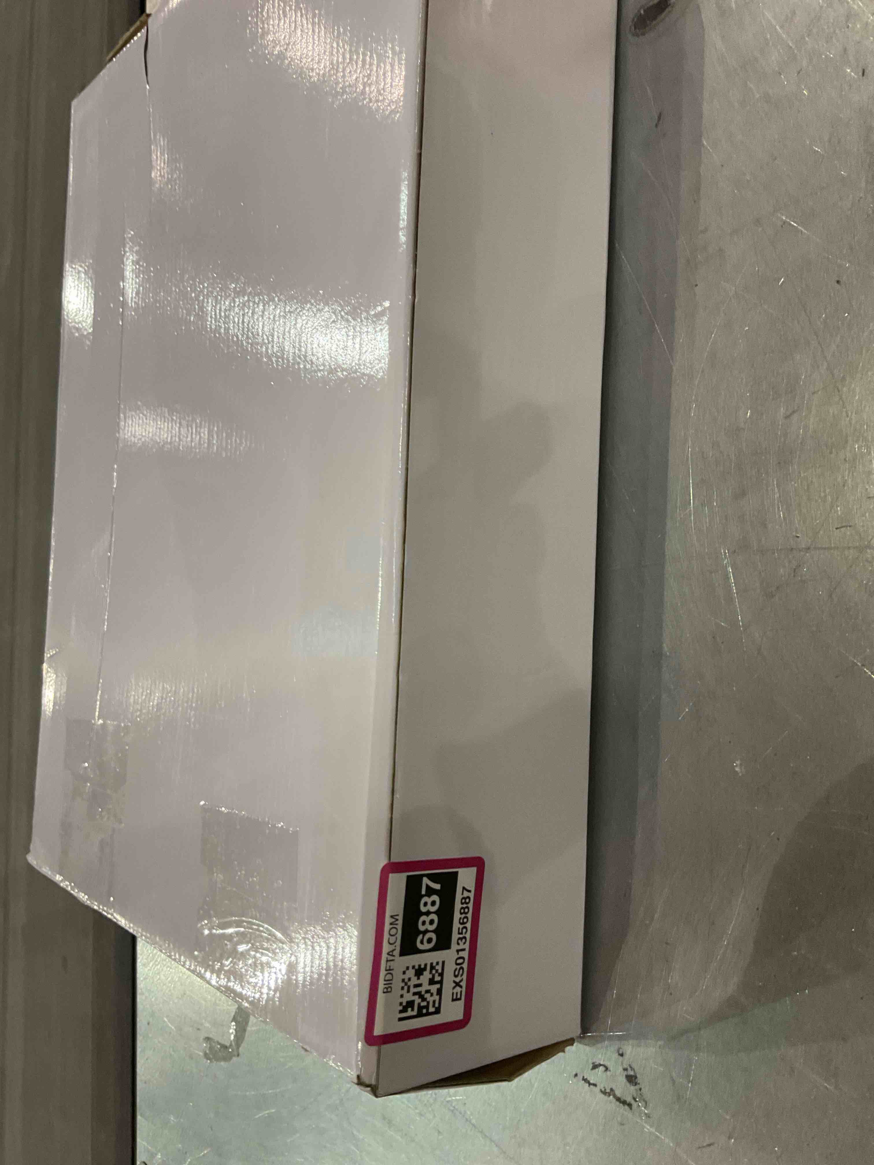 https://s3.amazonaws.com/lotting-images-prod/BargainHunt/EXS01356887_1711540532111.jpeg
