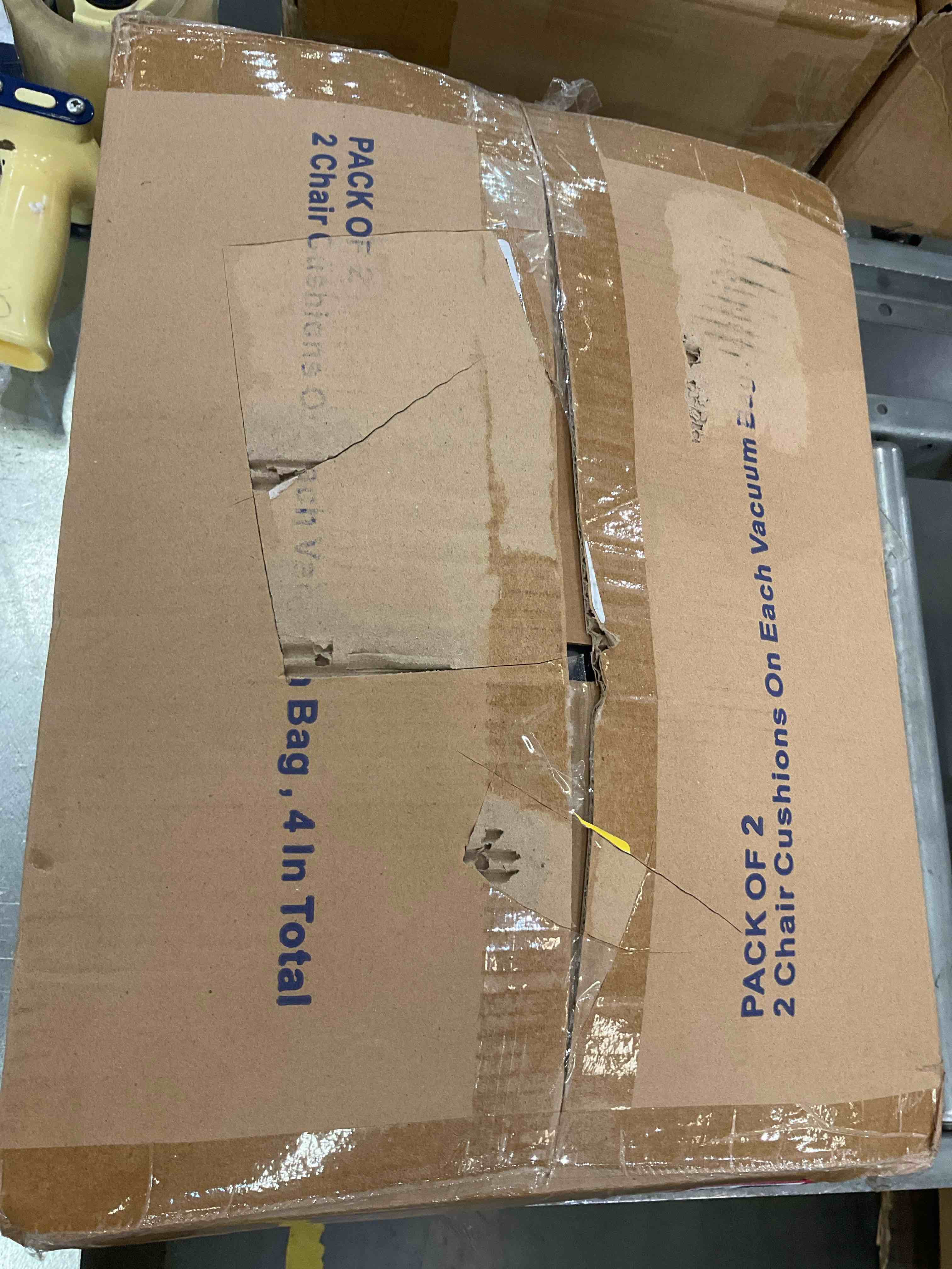 https://s3.amazonaws.com/lotting-images-prod/BargainHunt/EXS01356975_1711558476045.jpeg