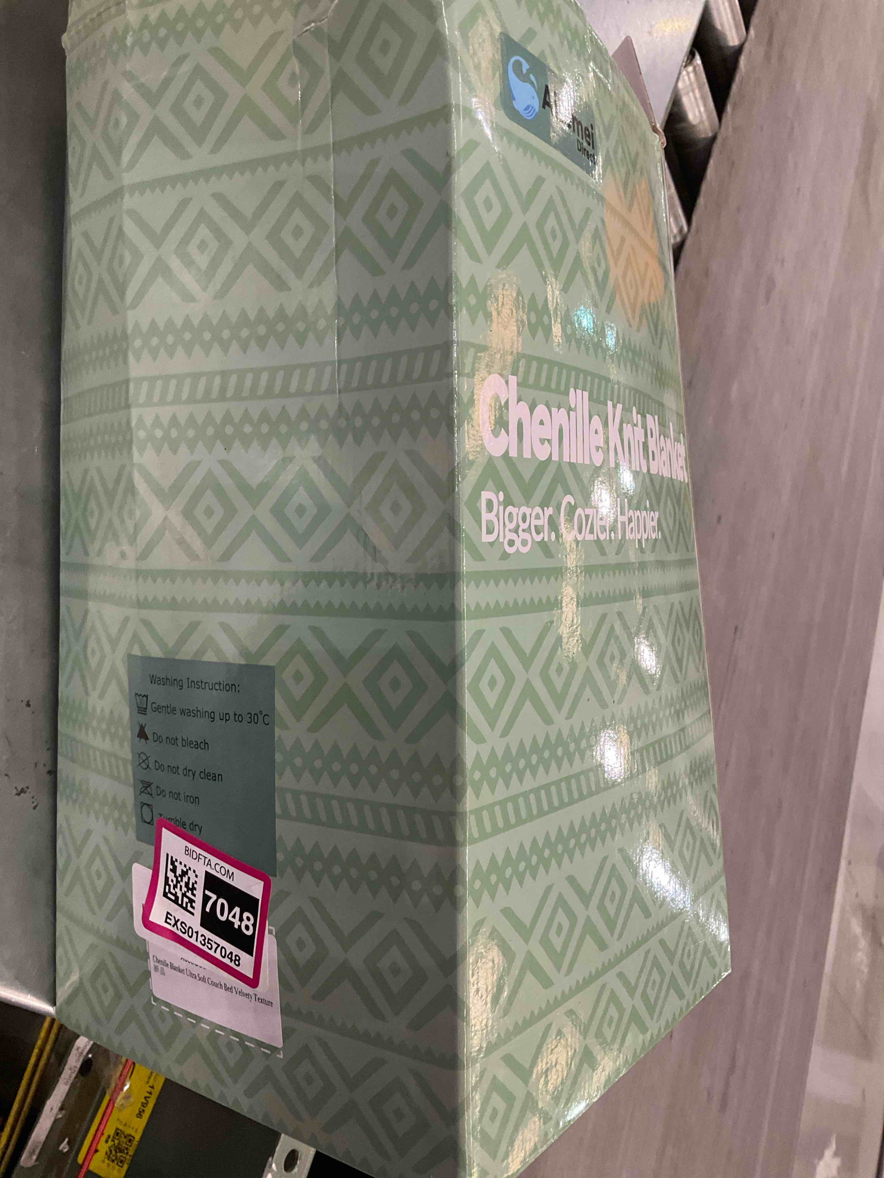 https://s3.amazonaws.com/lotting-images-prod/BargainHunt/EXS01357048_1711552536458.jpeg