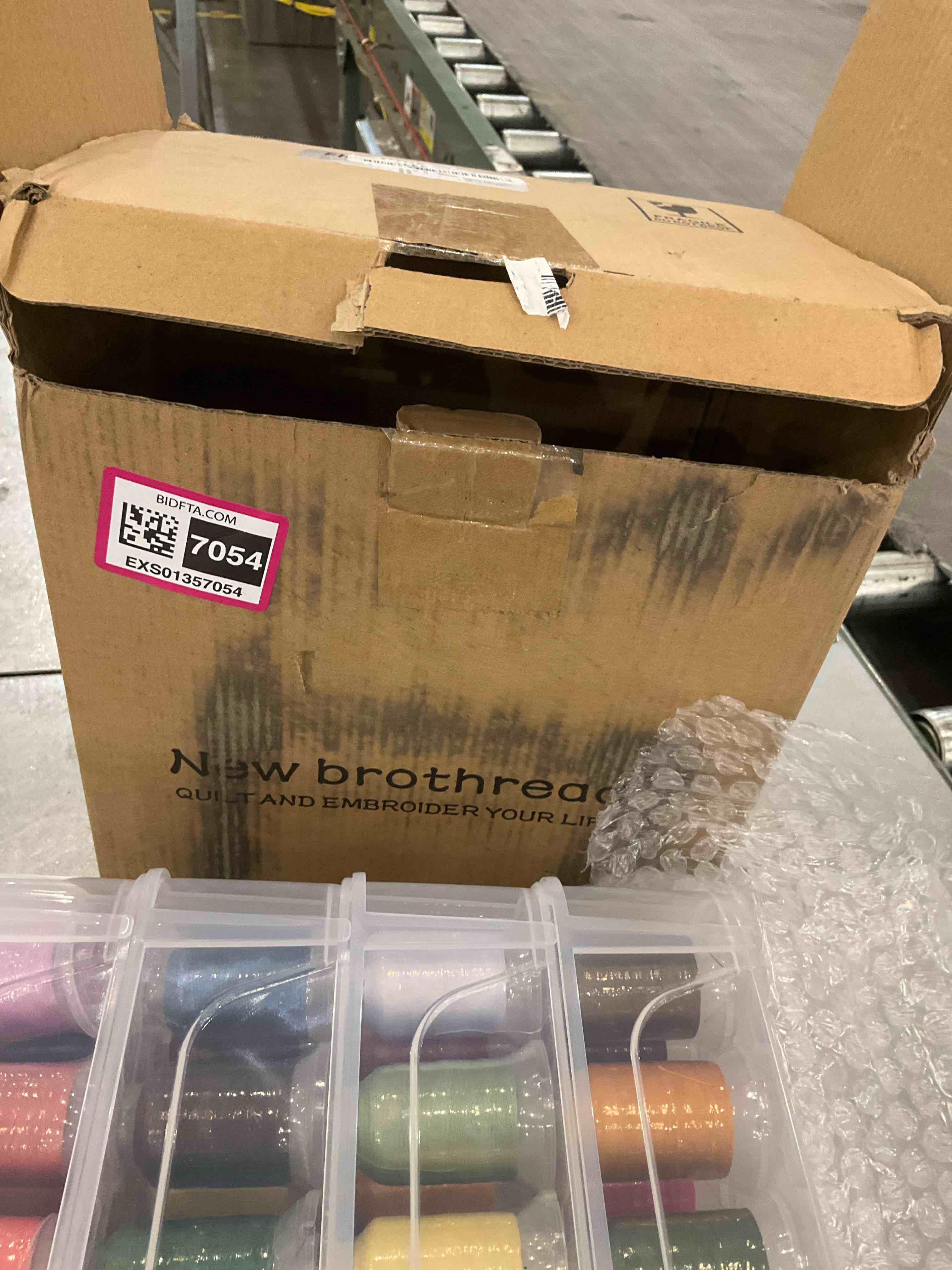 https://s3.amazonaws.com/lotting-images-prod/BargainHunt/EXS01357054_1711553303486.jpeg