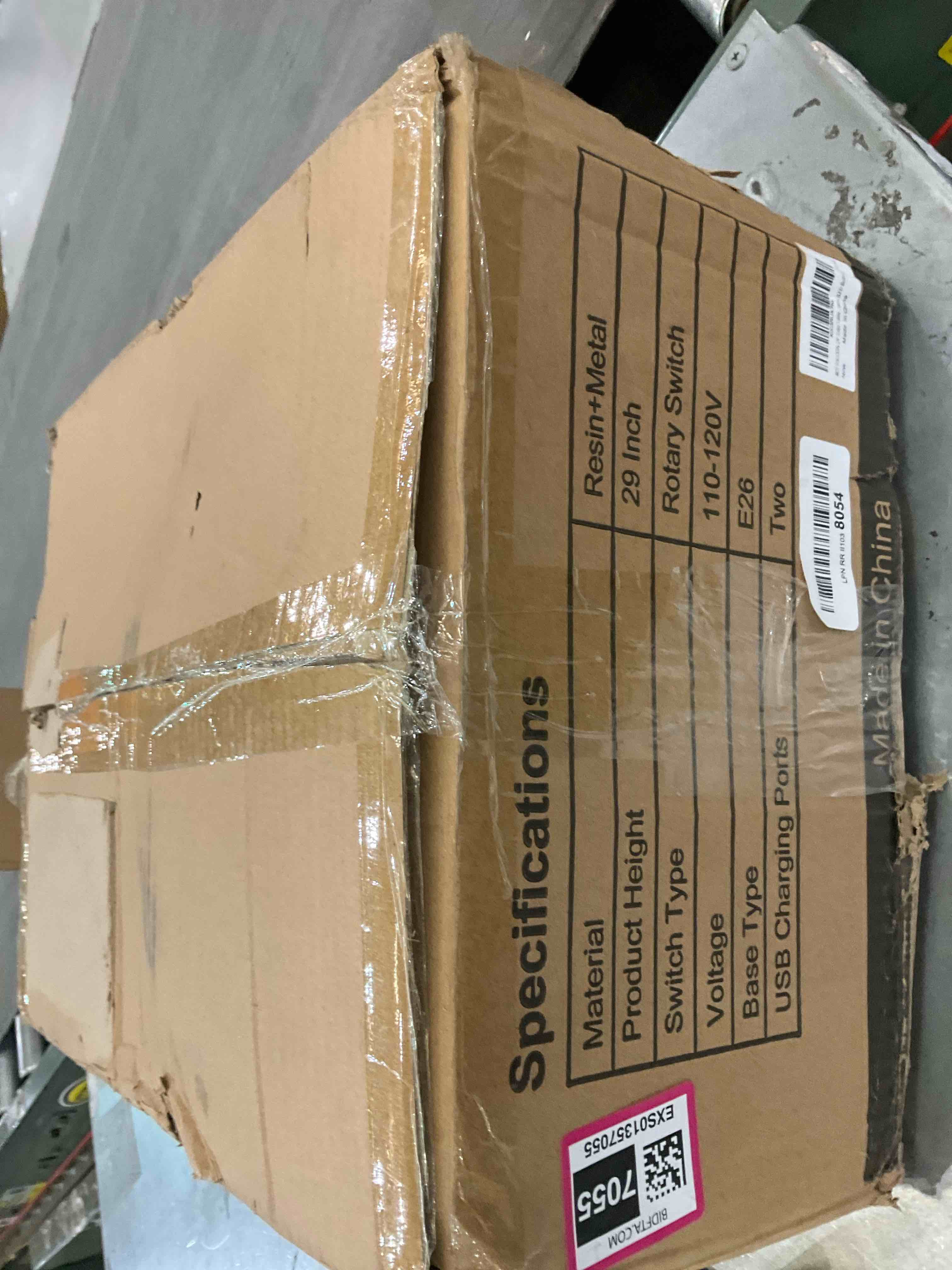 https://s3.amazonaws.com/lotting-images-prod/BargainHunt/EXS01357055_1711553433672.jpeg