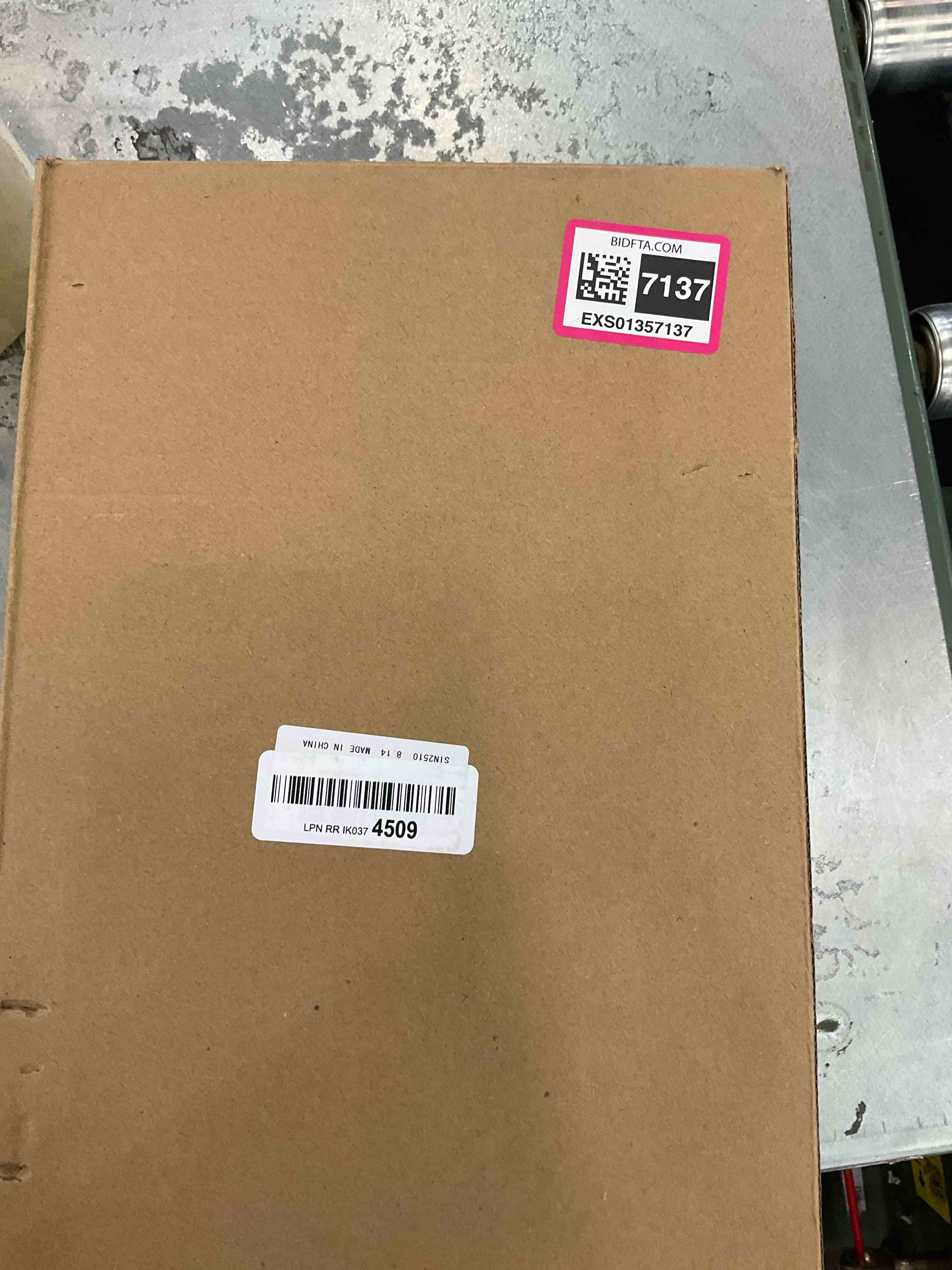 https://s3.amazonaws.com/lotting-images-prod/BargainHunt/EXS01357137_1711565335969.jpeg