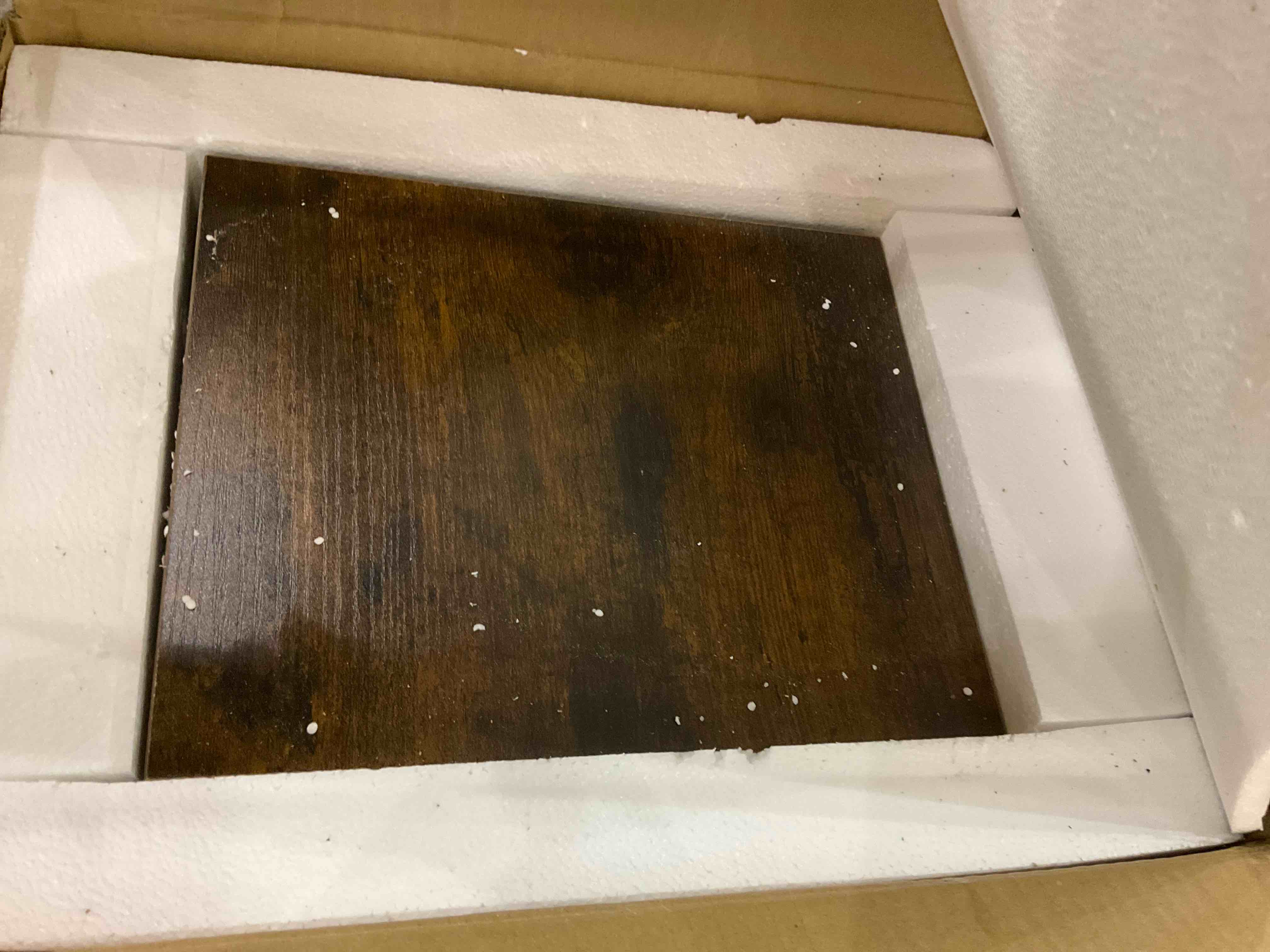 https://s3.amazonaws.com/lotting-images-prod/BargainHunt/EXS01357426_1711983887350.jpeg