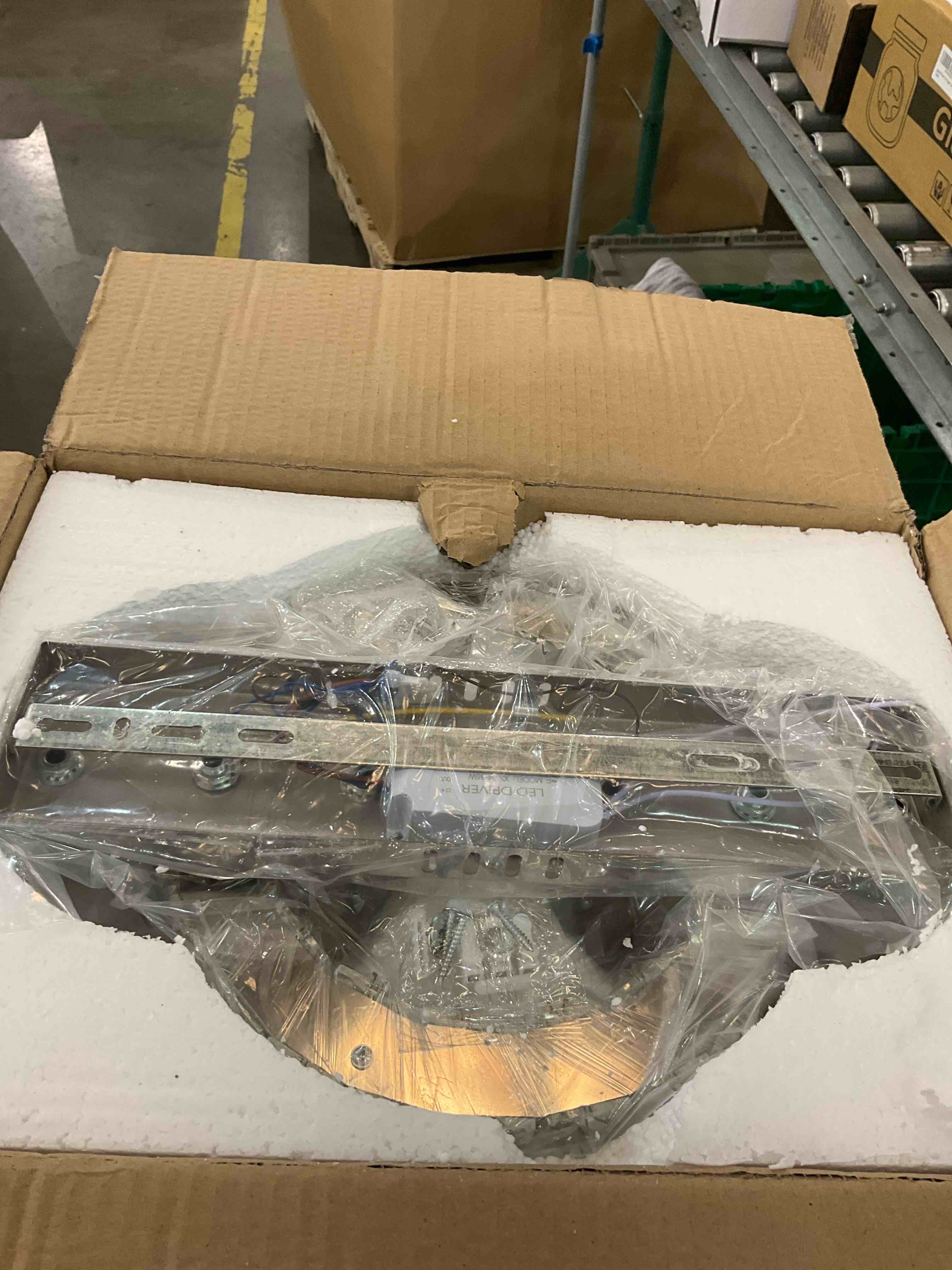https://s3.amazonaws.com/lotting-images-prod/BargainHunt/EXS01357619_1711041614271.jpeg