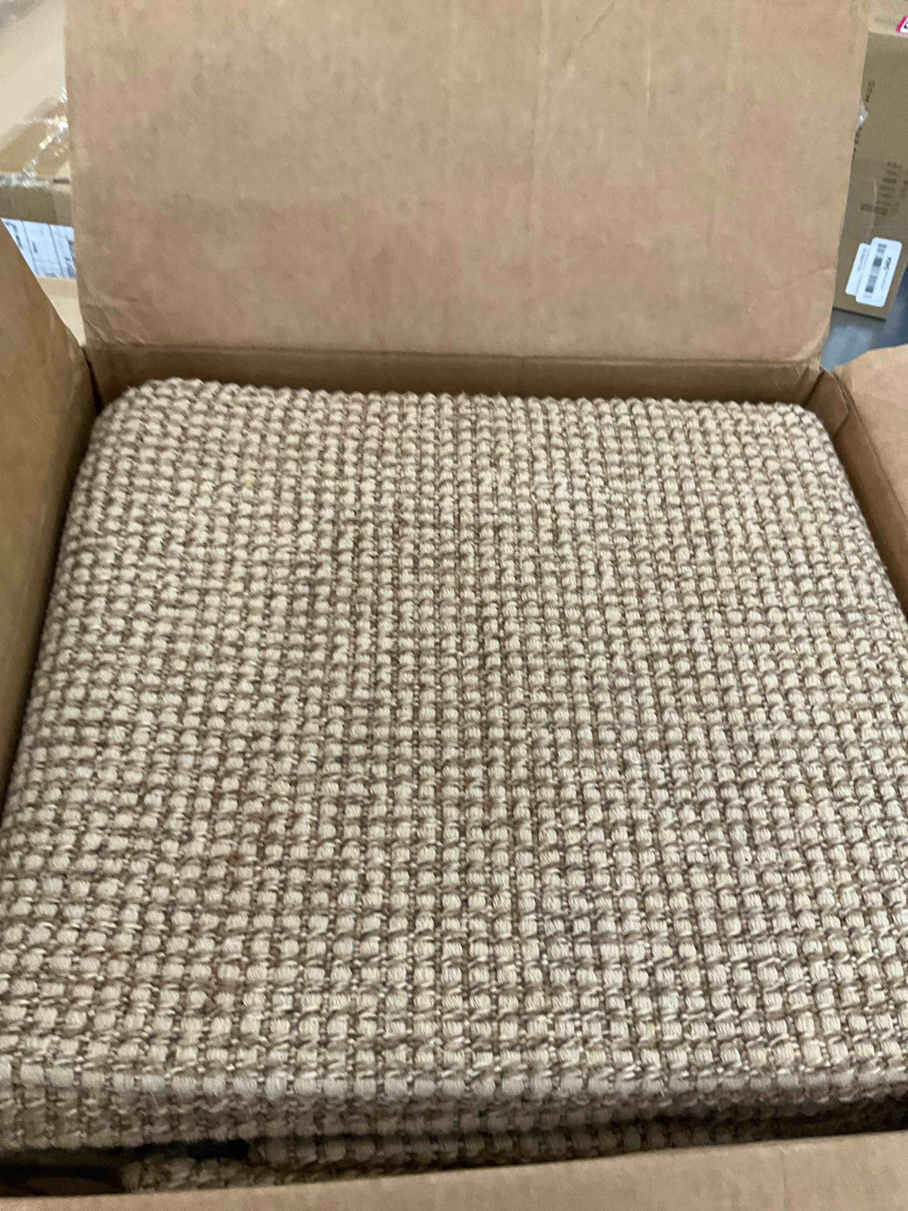 https://s3.amazonaws.com/lotting-images-prod/BargainHunt/EXS01357649_1711046244204.jpeg