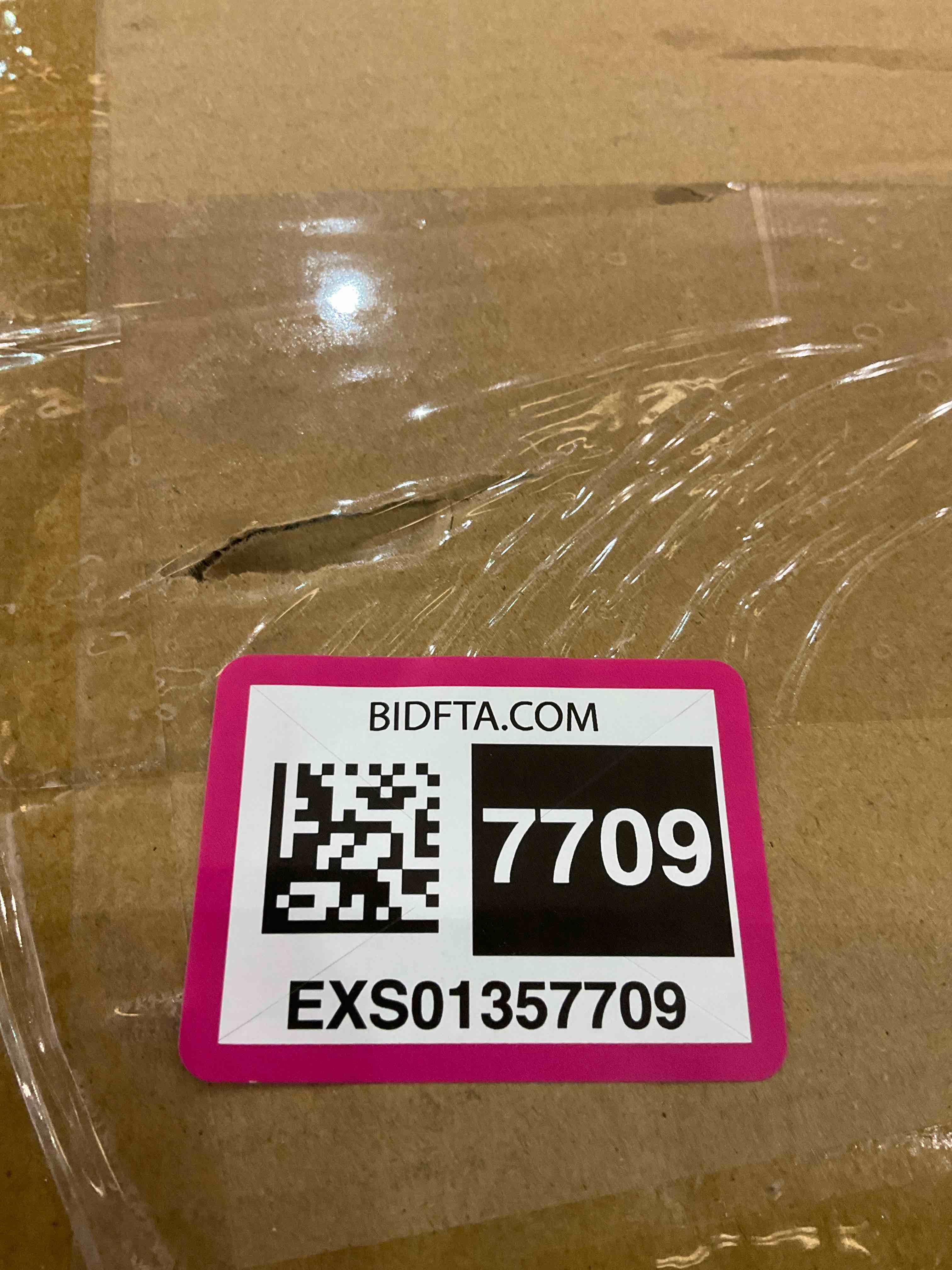 https://s3.amazonaws.com/lotting-images-prod/BargainHunt/EXS01357709_1711115056459.jpeg