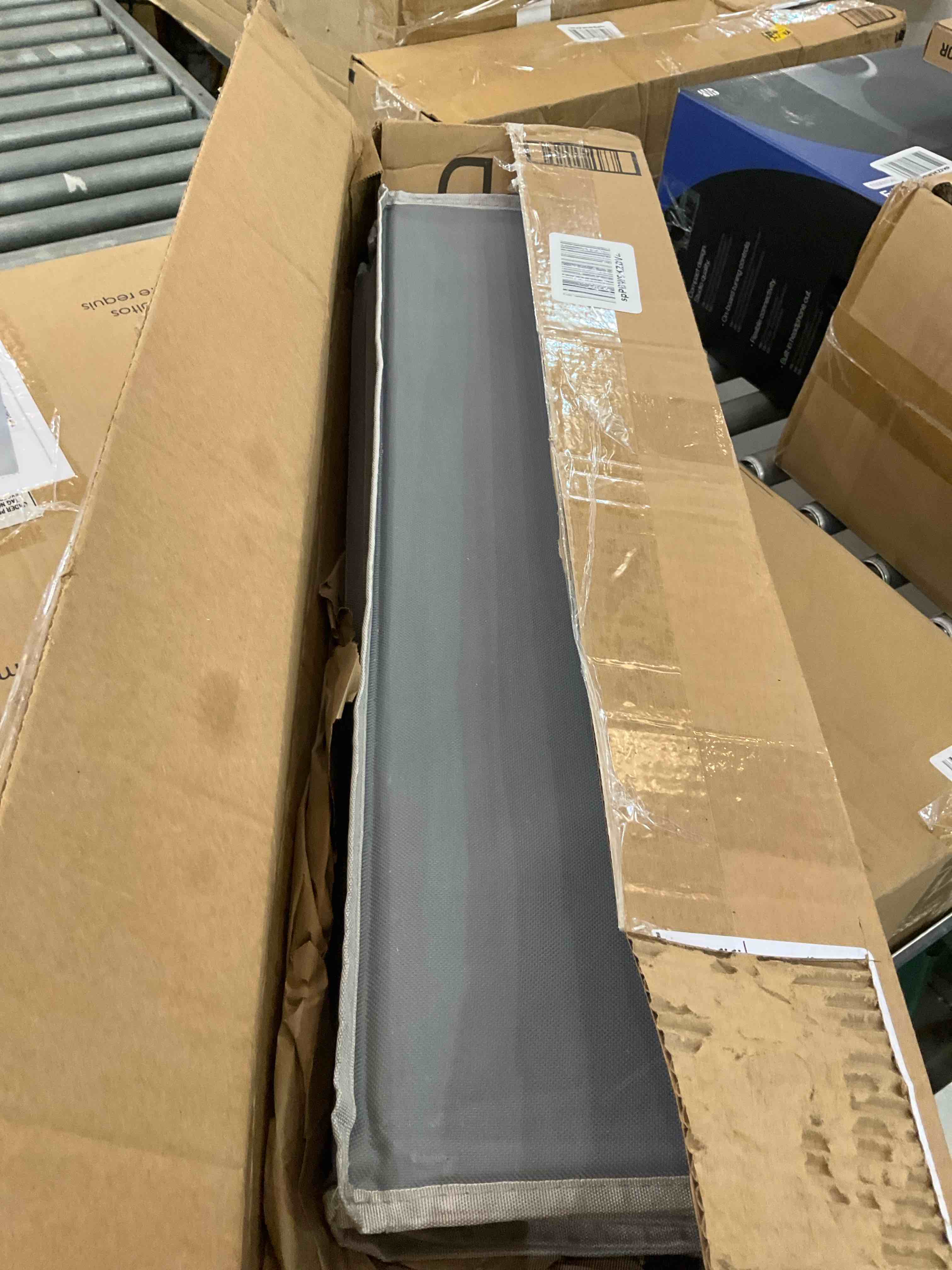 https://s3.amazonaws.com/lotting-images-prod/BargainHunt/EXS01357753_1711126667324.jpeg