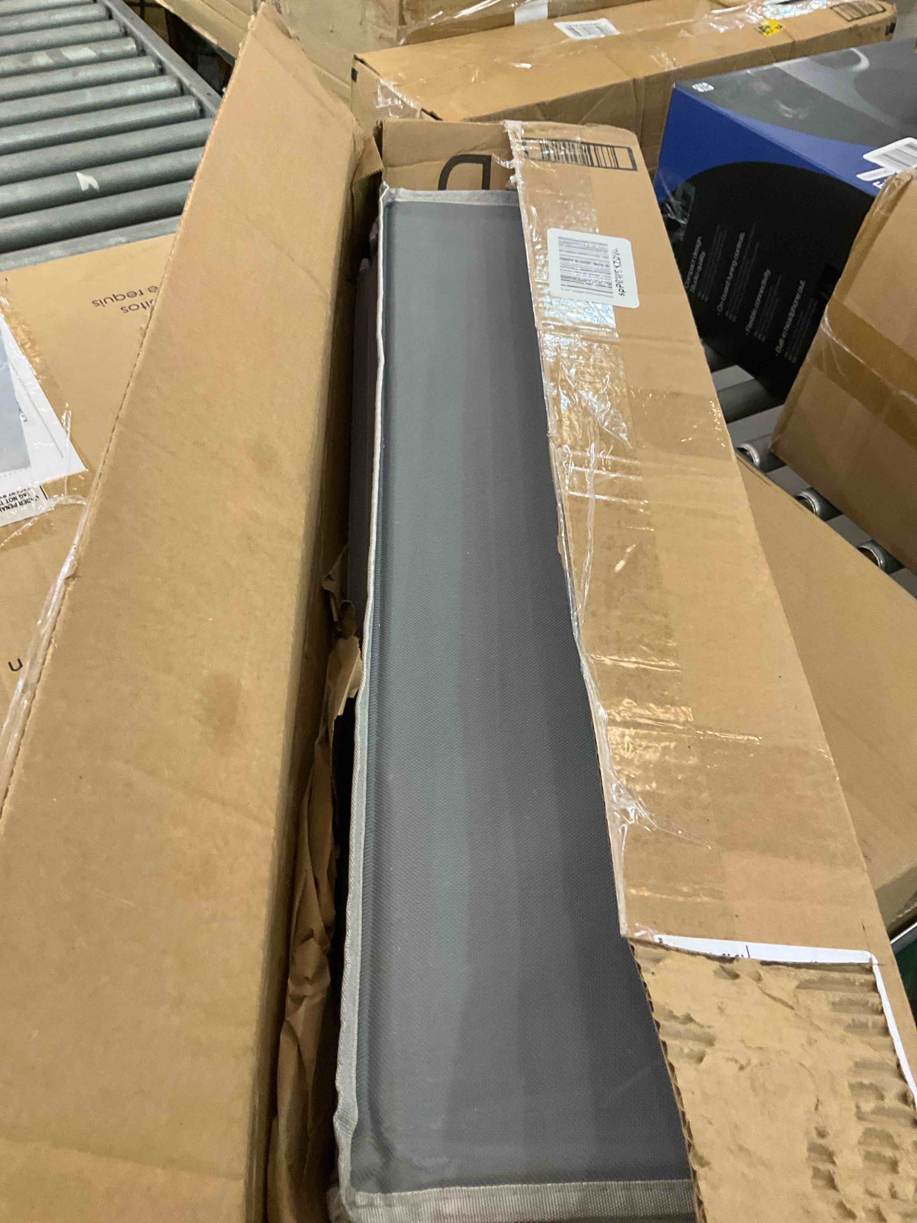 https://s3.amazonaws.com/lotting-images-prod/BargainHunt/EXS01357753_1711126668239.jpeg