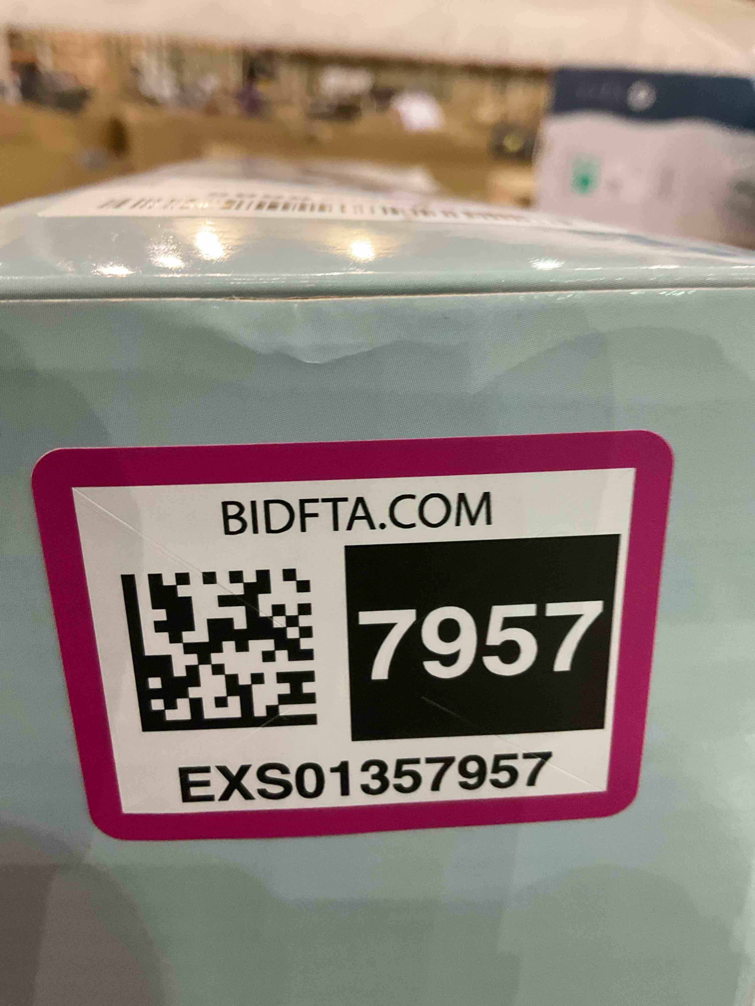 https://s3.amazonaws.com/lotting-images-prod/BargainHunt/EXS01357957_1711452737038.jpeg