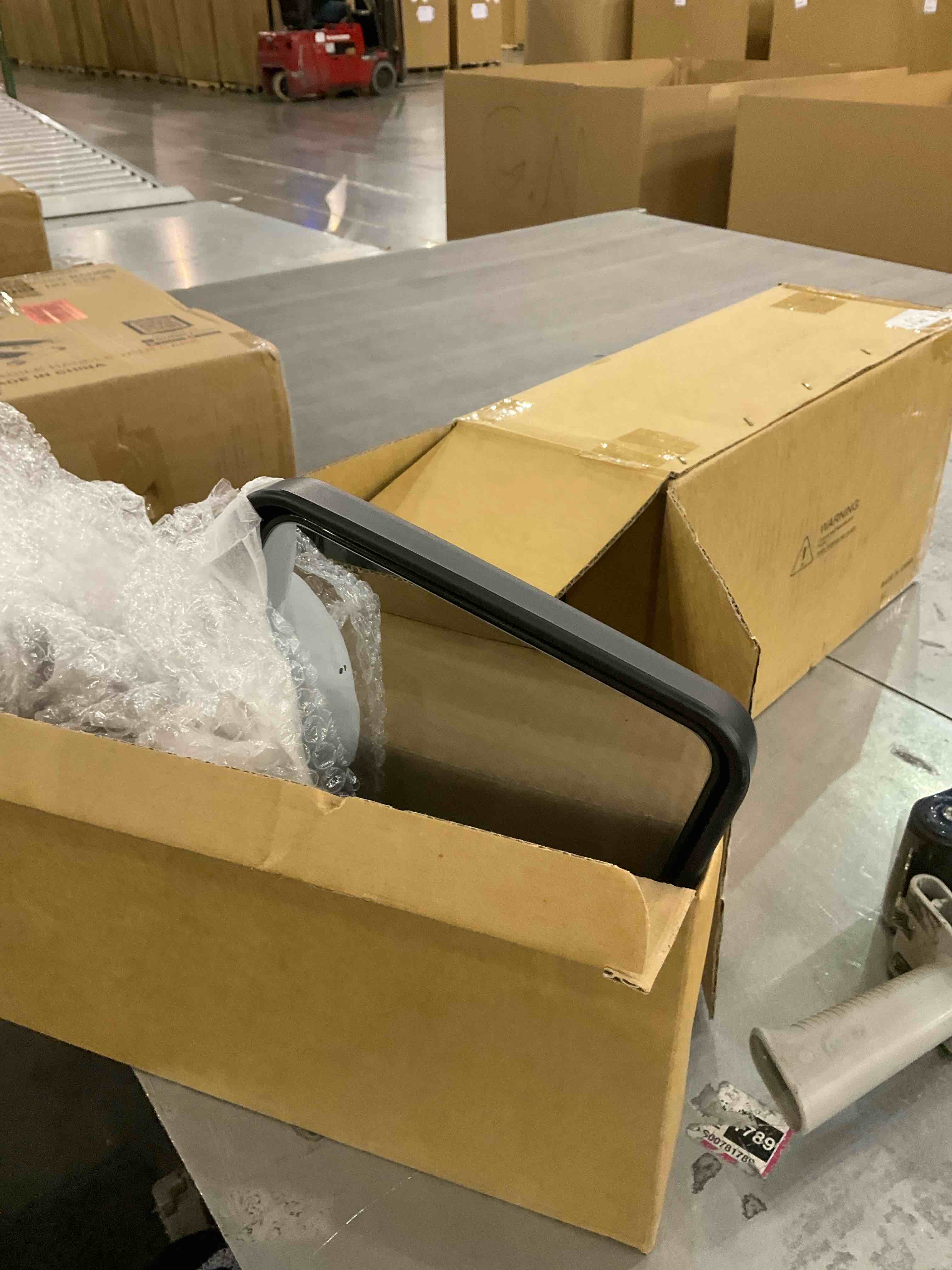 https://s3.amazonaws.com/lotting-images-prod/BargainHunt/EXS01358012_1711025084560.jpeg