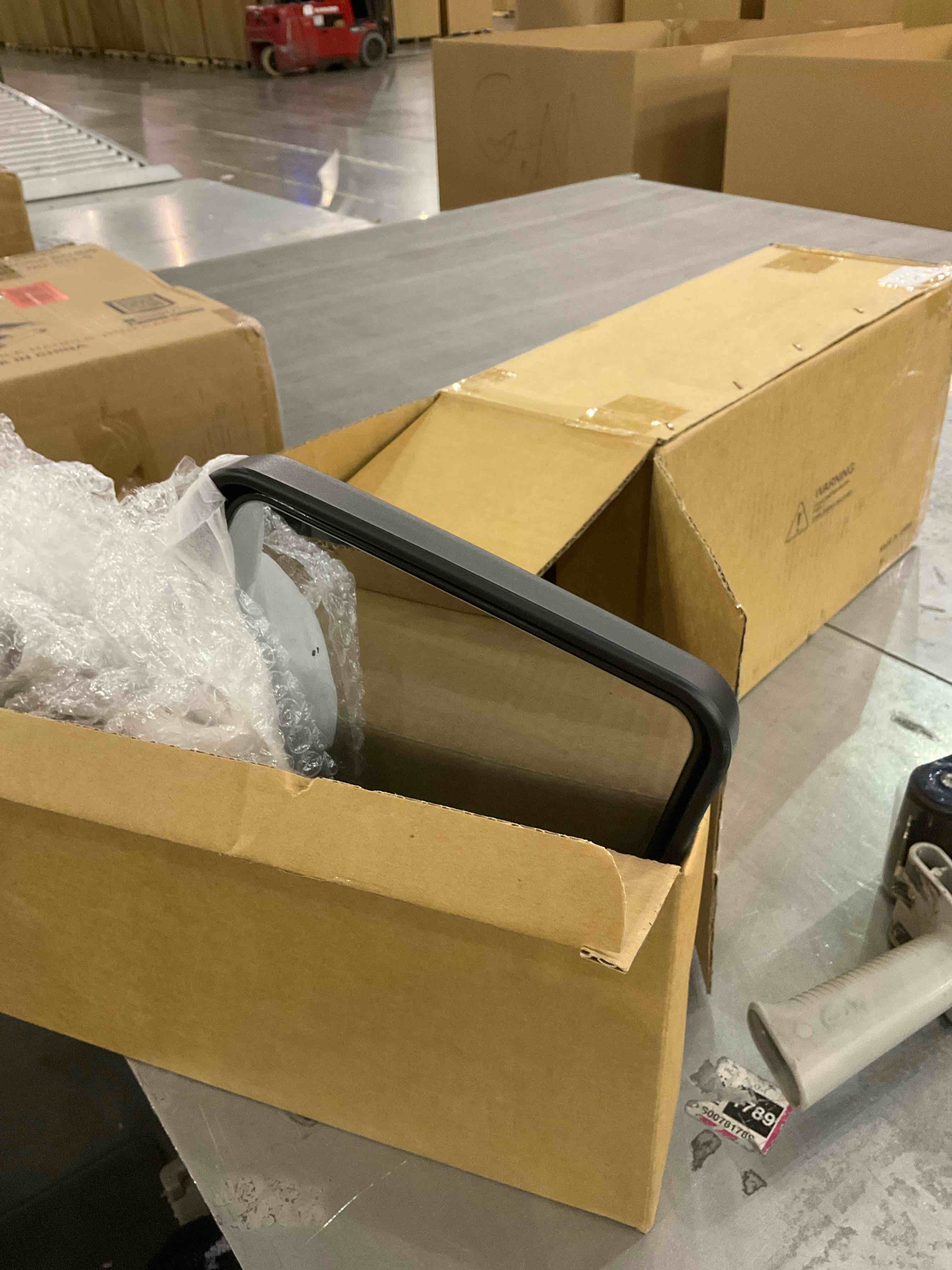 https://s3.amazonaws.com/lotting-images-prod/BargainHunt/EXS01358012_1711025085762.jpeg