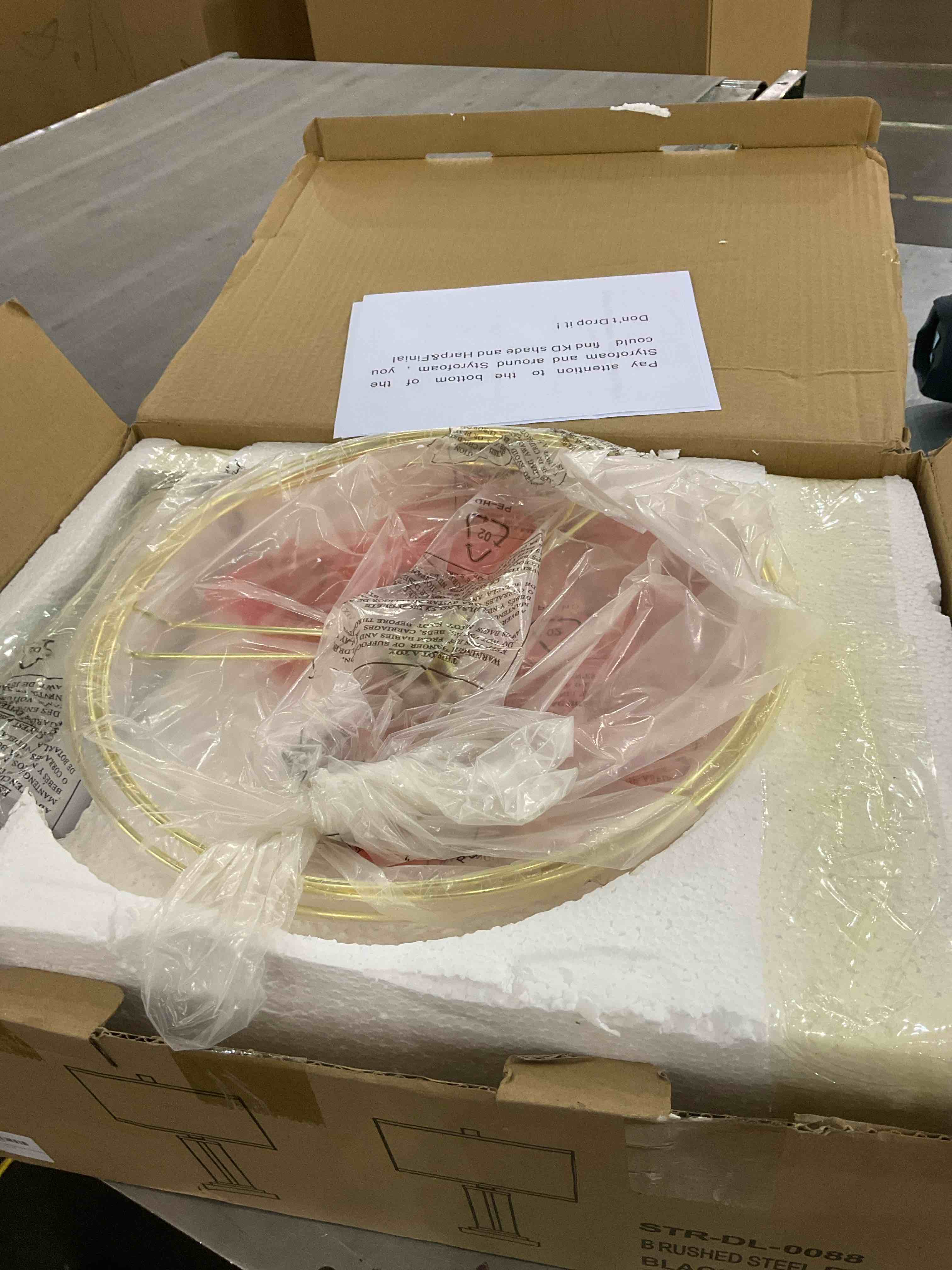 https://s3.amazonaws.com/lotting-images-prod/BargainHunt/EXS01358015_1711025349925.jpeg