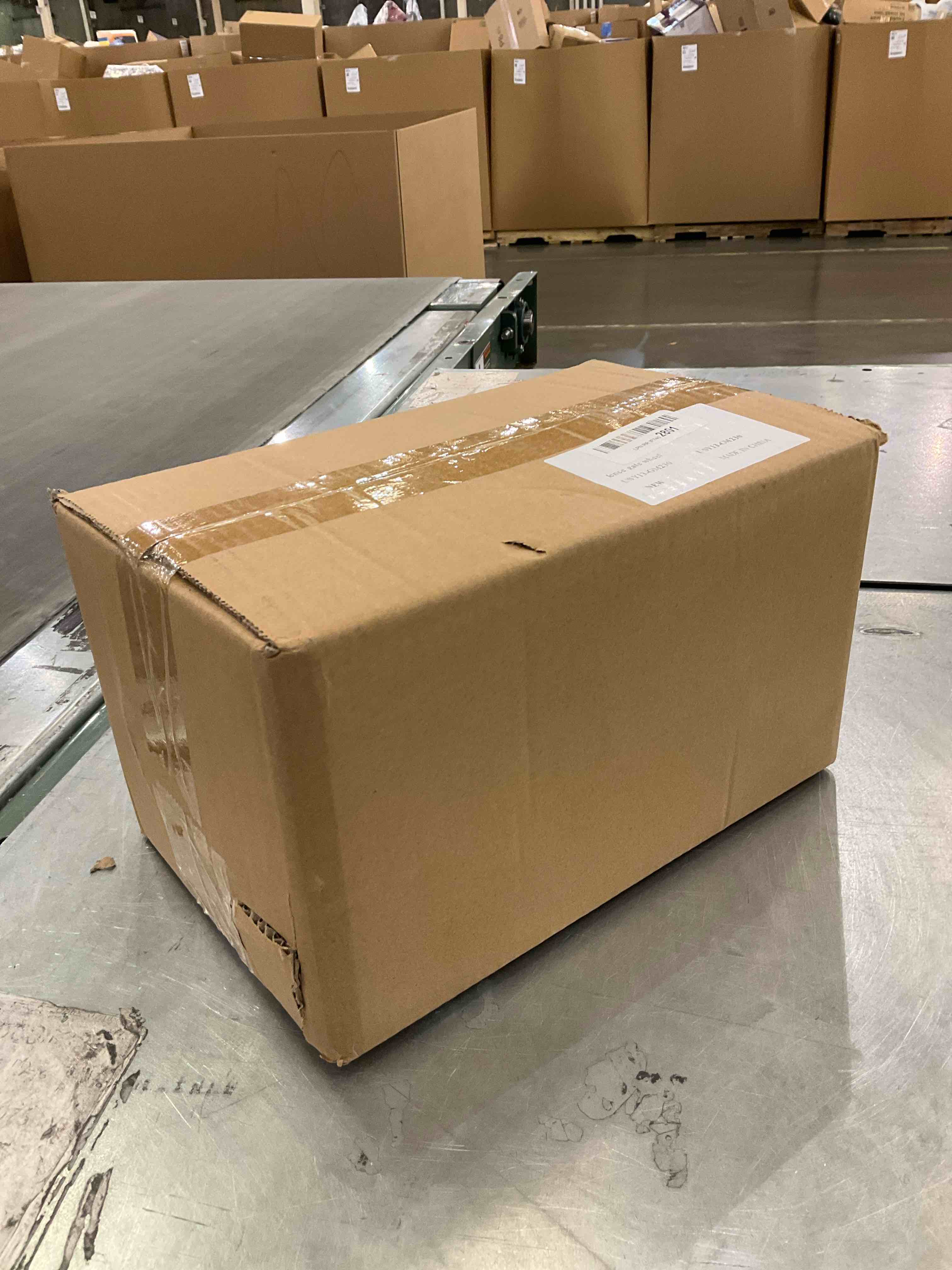 https://s3.amazonaws.com/lotting-images-prod/BargainHunt/EXS01358497_1711385987596.jpeg
