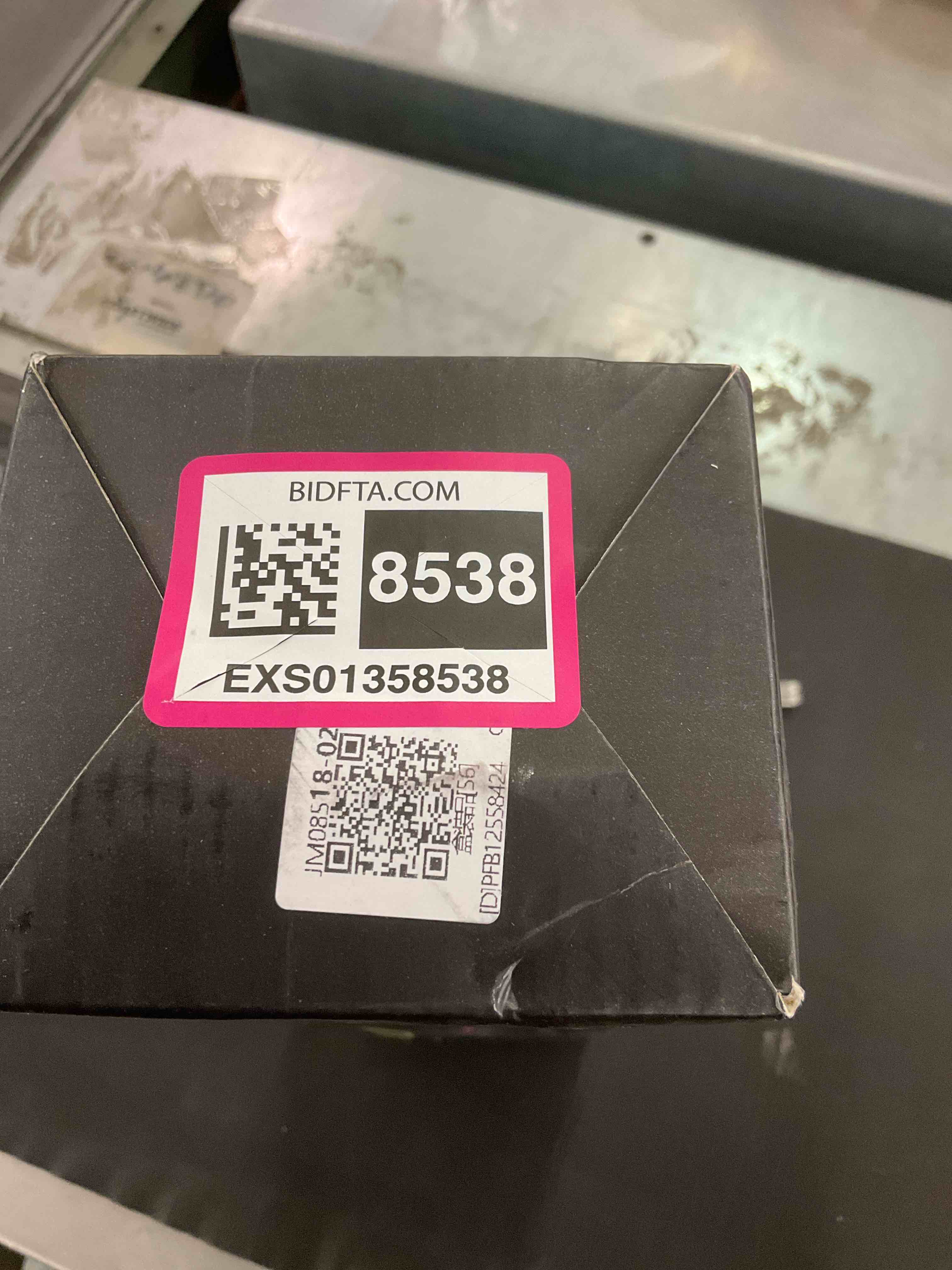 https://s3.amazonaws.com/lotting-images-prod/BargainHunt/EXS01358538_1711546969090.jpeg