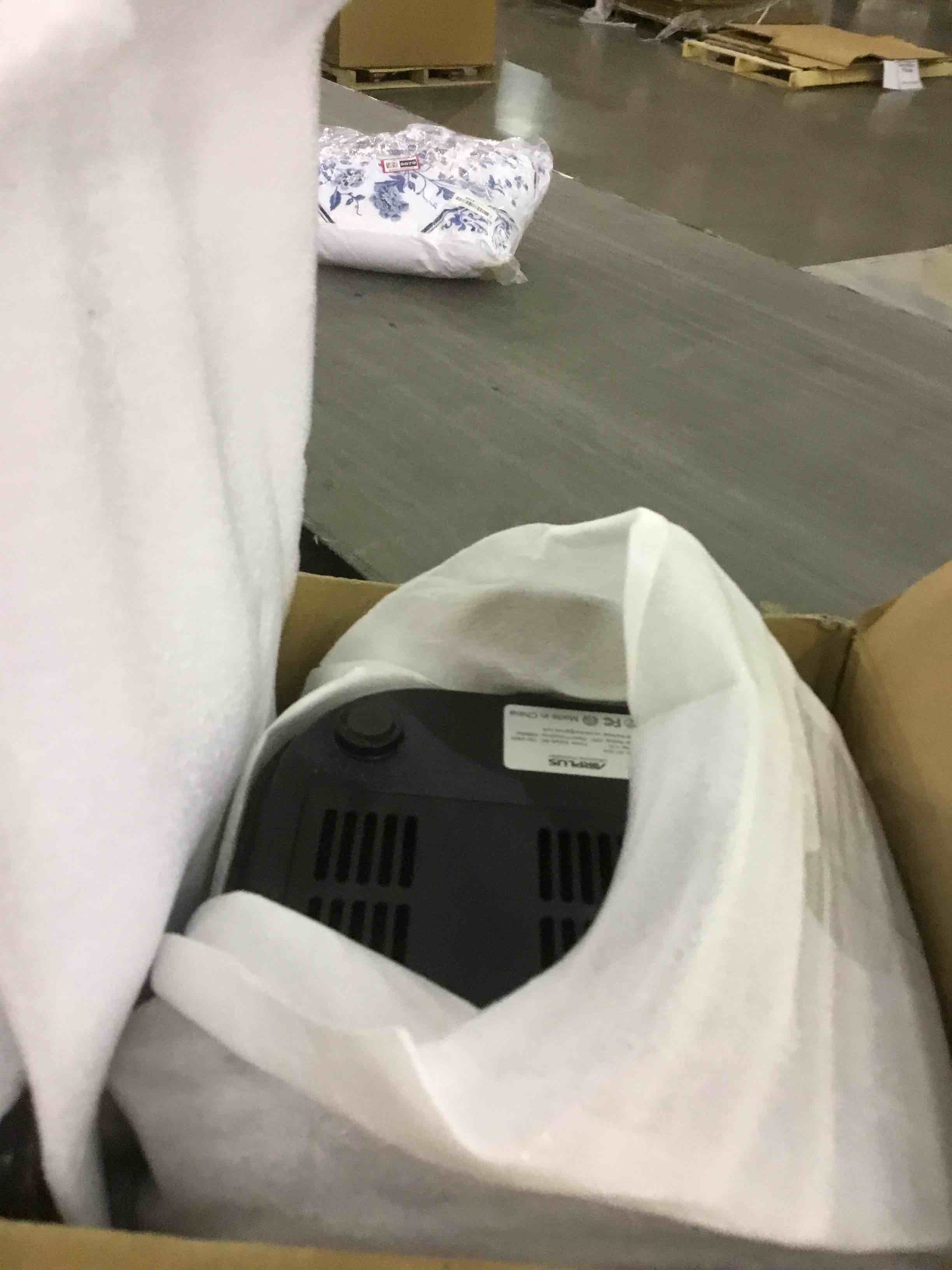 https://s3.amazonaws.com/lotting-images-prod/BargainHunt/EXS01358611_1711712938684.jpeg