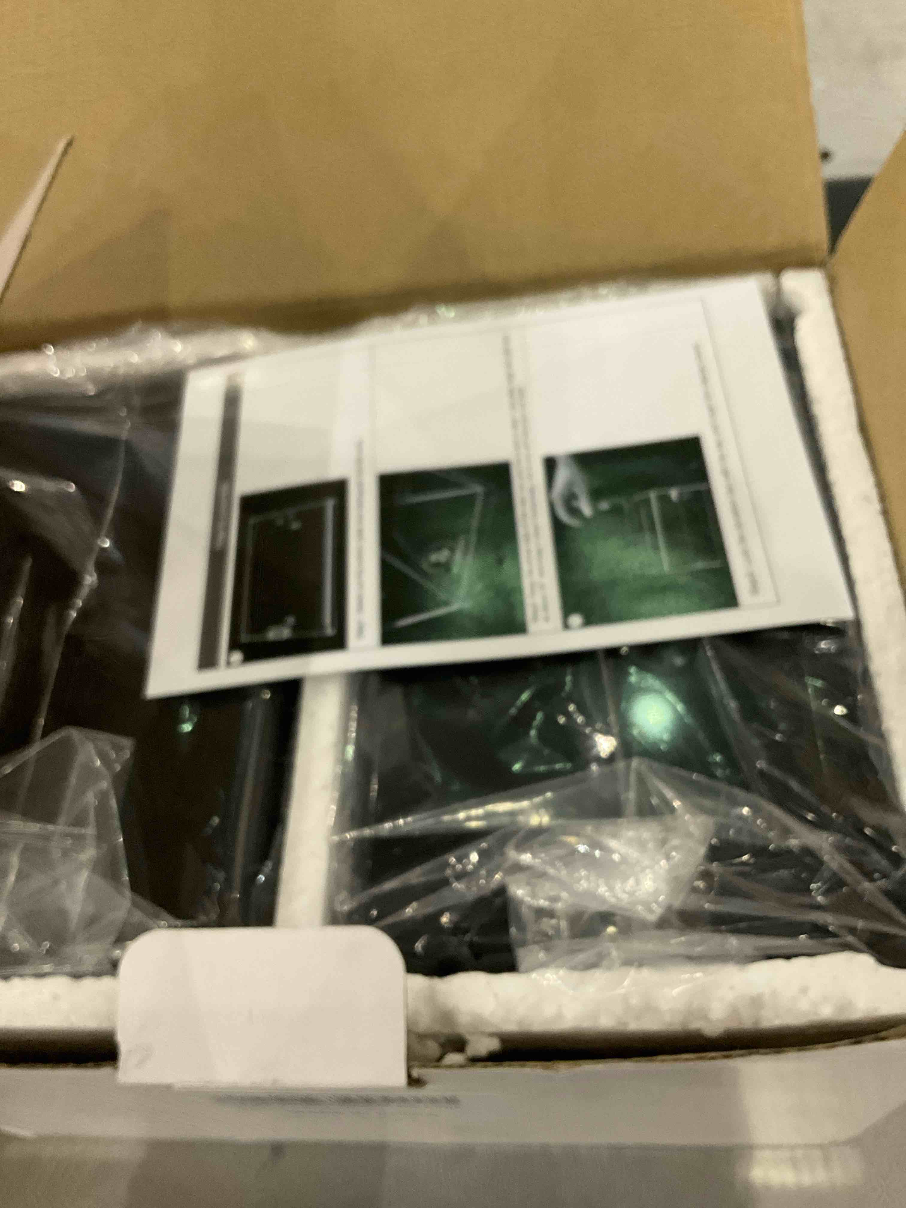 https://s3.amazonaws.com/lotting-images-prod/BargainHunt/EXS01358644_1711628589030.jpeg