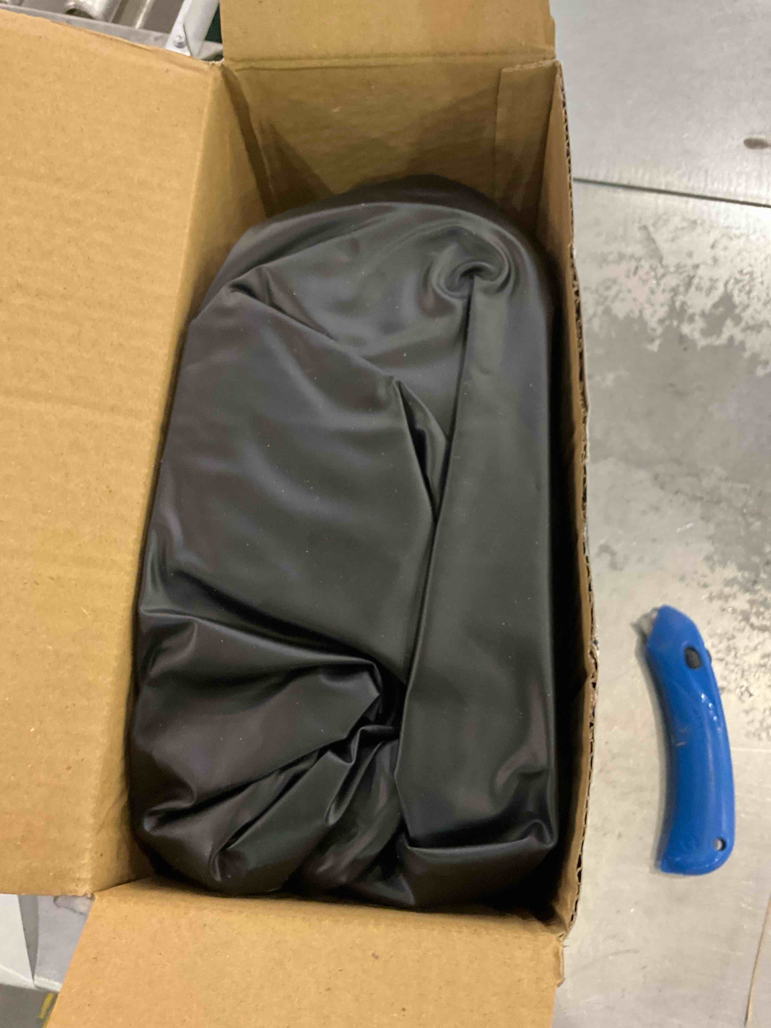 https://s3.amazonaws.com/lotting-images-prod/BargainHunt/EXS01358721_1712069139186.jpeg