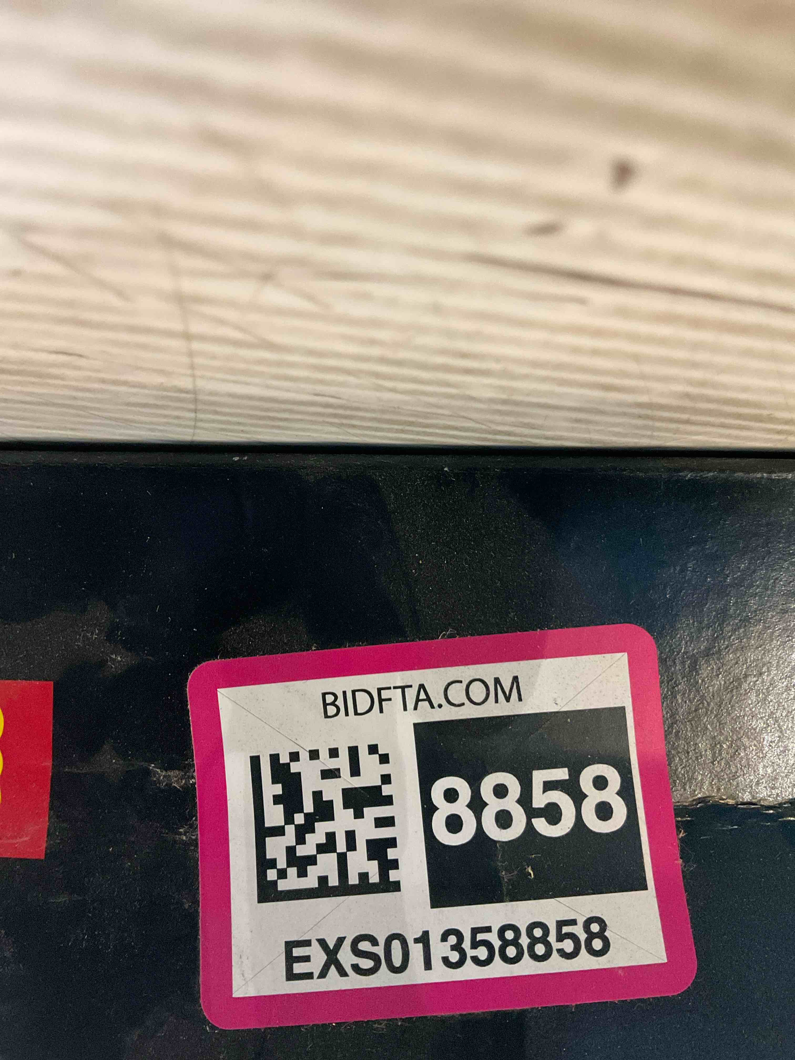 https://s3.amazonaws.com/lotting-images-prod/BargainHunt/EXS01358858_1718114149901.jpeg