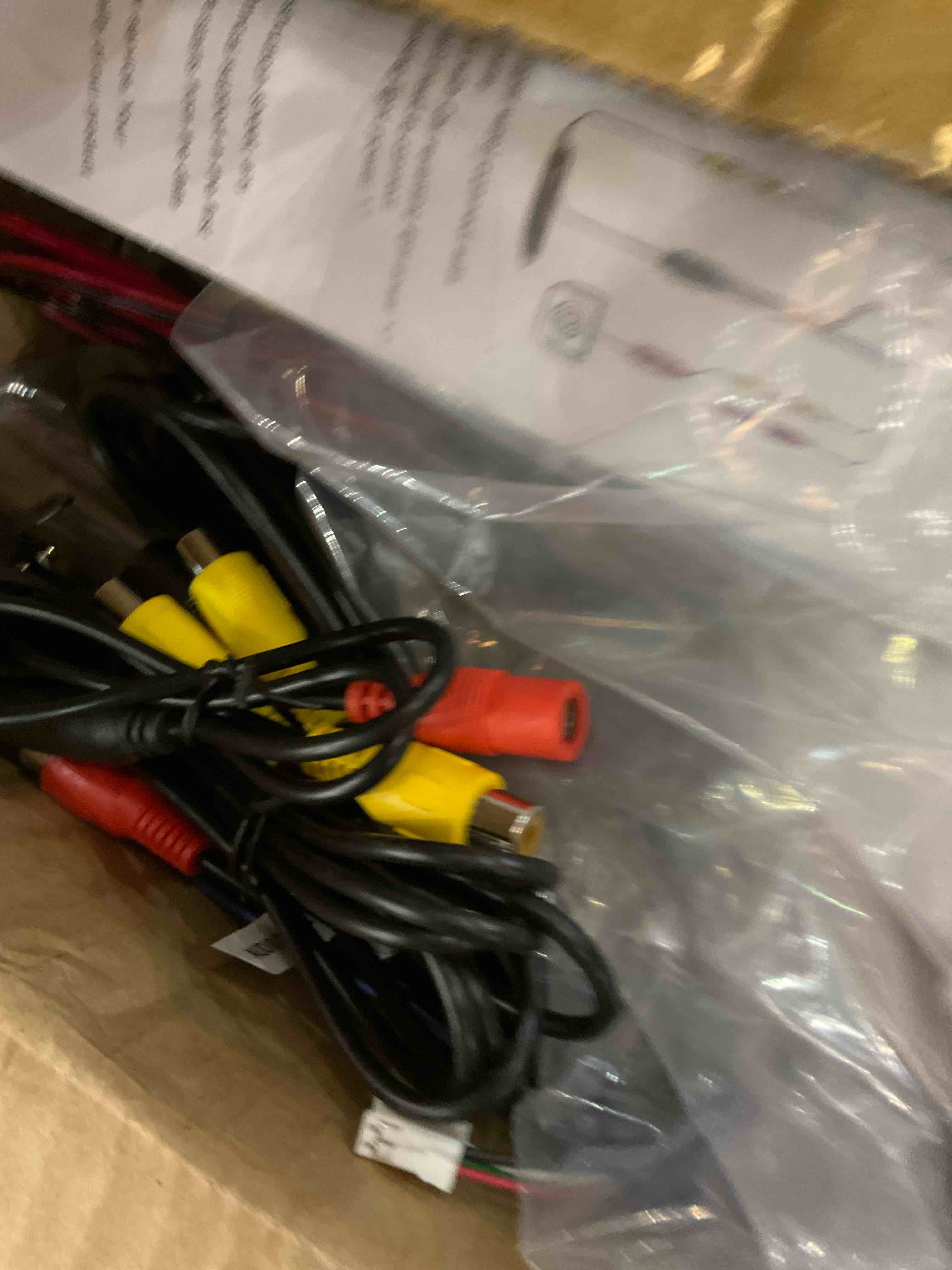 https://s3.amazonaws.com/lotting-images-prod/BargainHunt/EXS01359024_1710775666297.jpeg