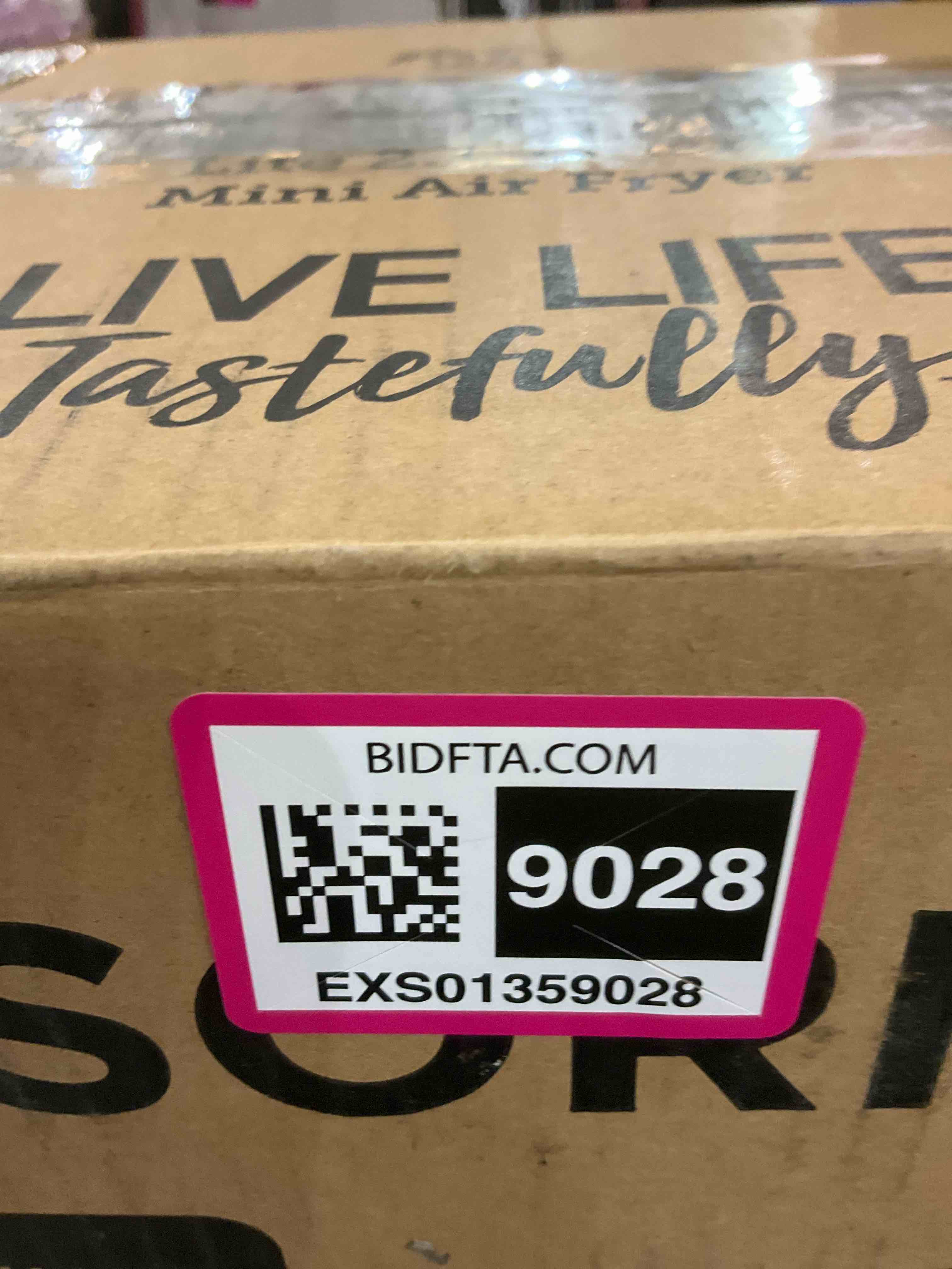 https://s3.amazonaws.com/lotting-images-prod/BargainHunt/EXS01359028_1710776453579.jpeg