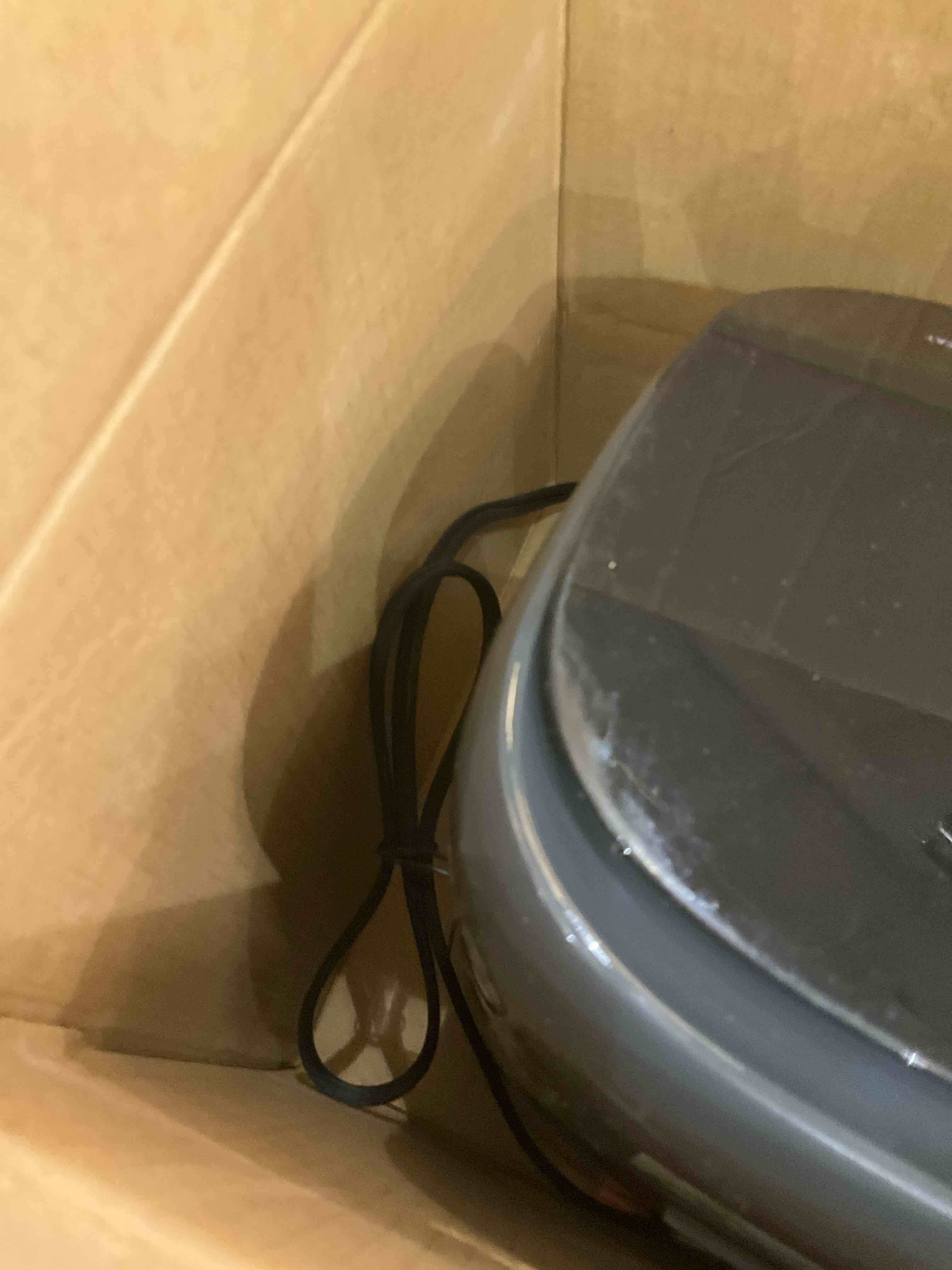 https://s3.amazonaws.com/lotting-images-prod/BargainHunt/EXS01359028_1710776474499.jpeg