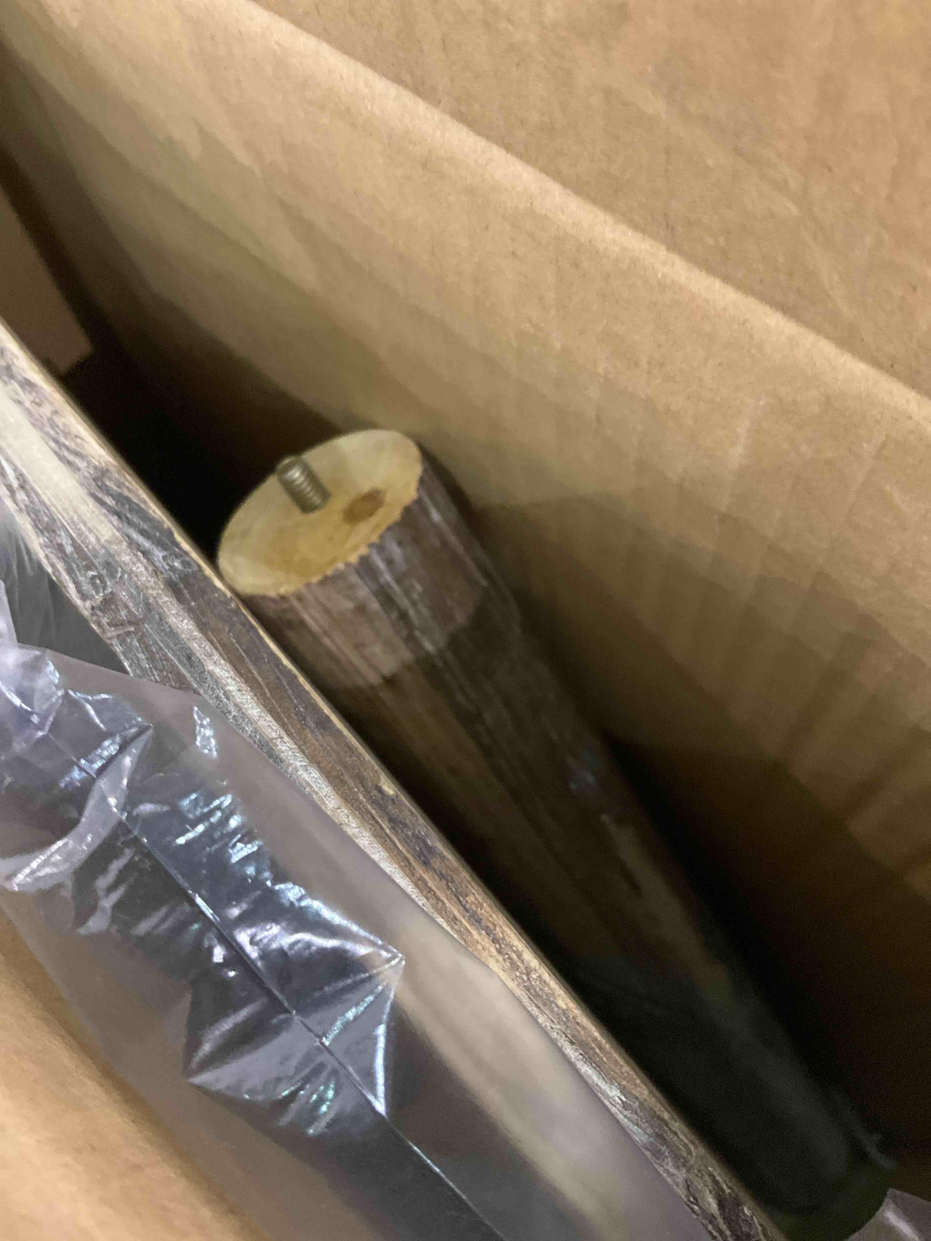 https://s3.amazonaws.com/lotting-images-prod/BargainHunt/EXS01359108_1710849933600.jpeg