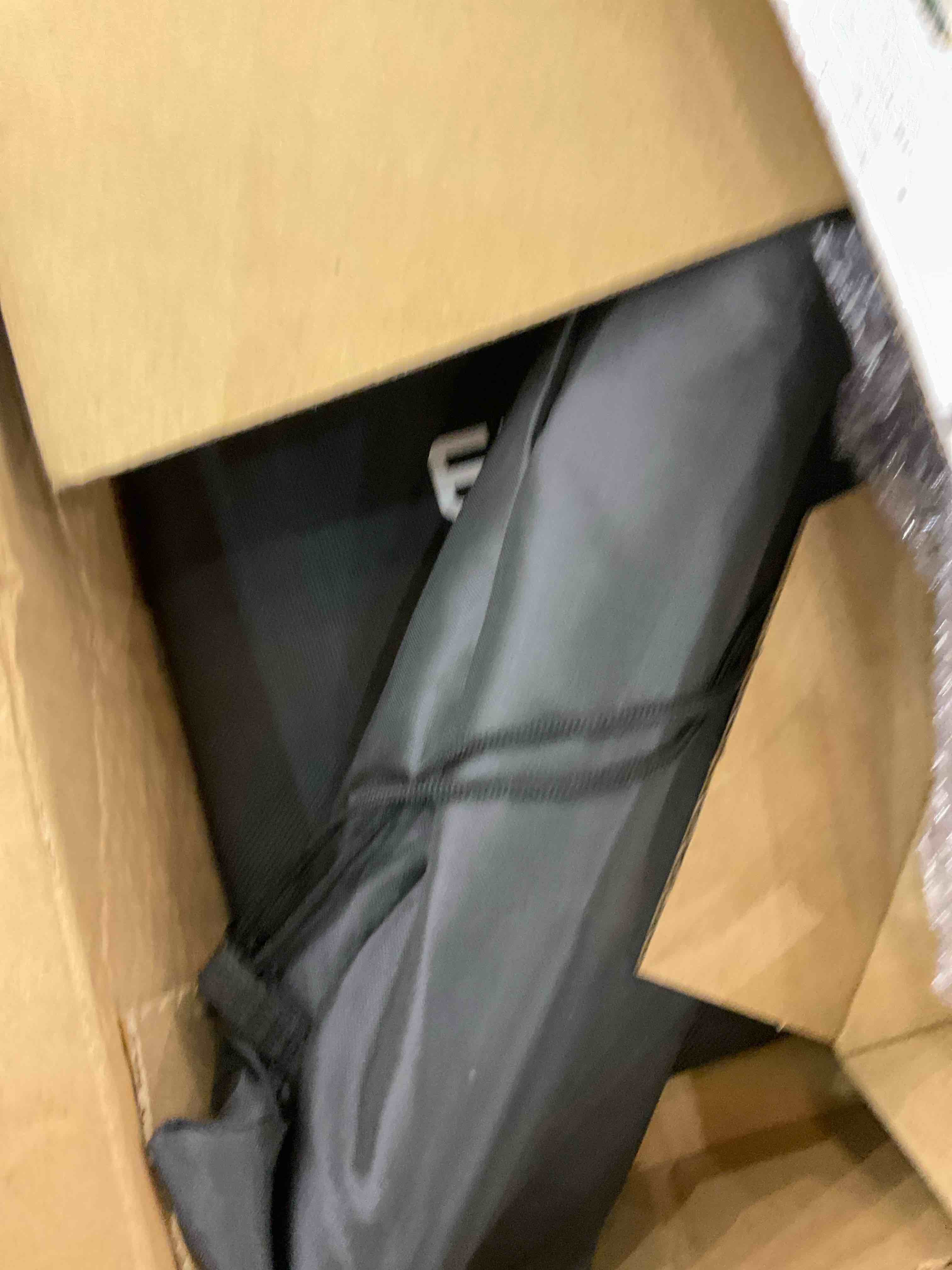 https://s3.amazonaws.com/lotting-images-prod/BargainHunt/EXS01359189_1710866987750.jpeg