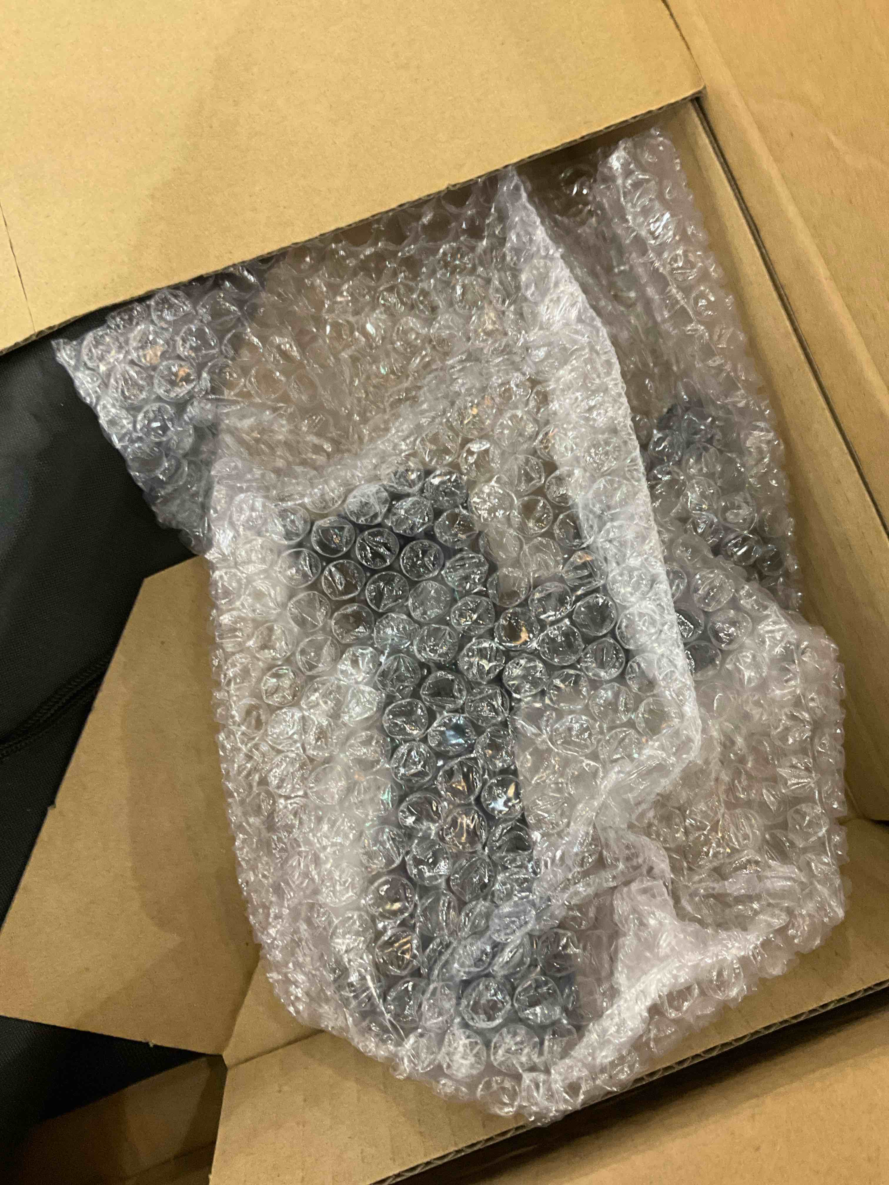 https://s3.amazonaws.com/lotting-images-prod/BargainHunt/EXS01359189_1710866995785.jpeg