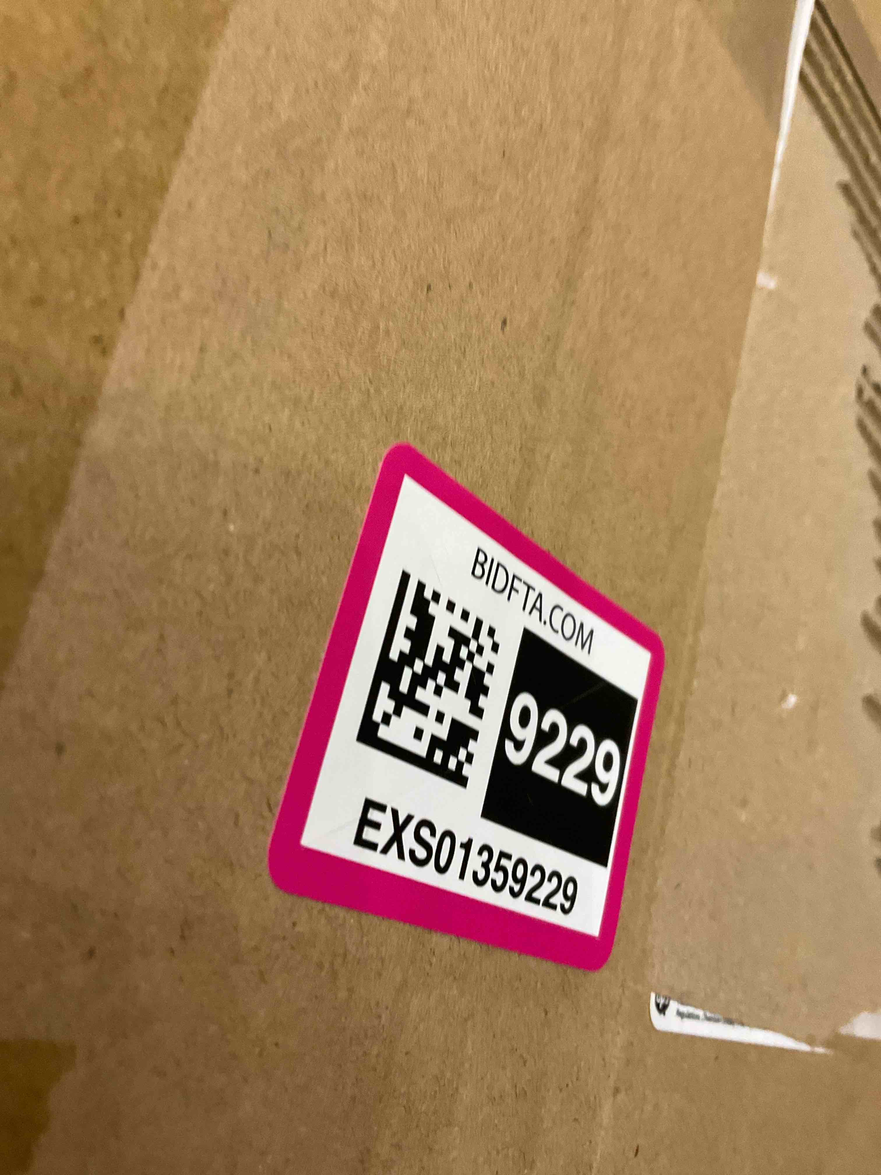 https://s3.amazonaws.com/lotting-images-prod/BargainHunt/EXS01359229_1710875368568.jpeg