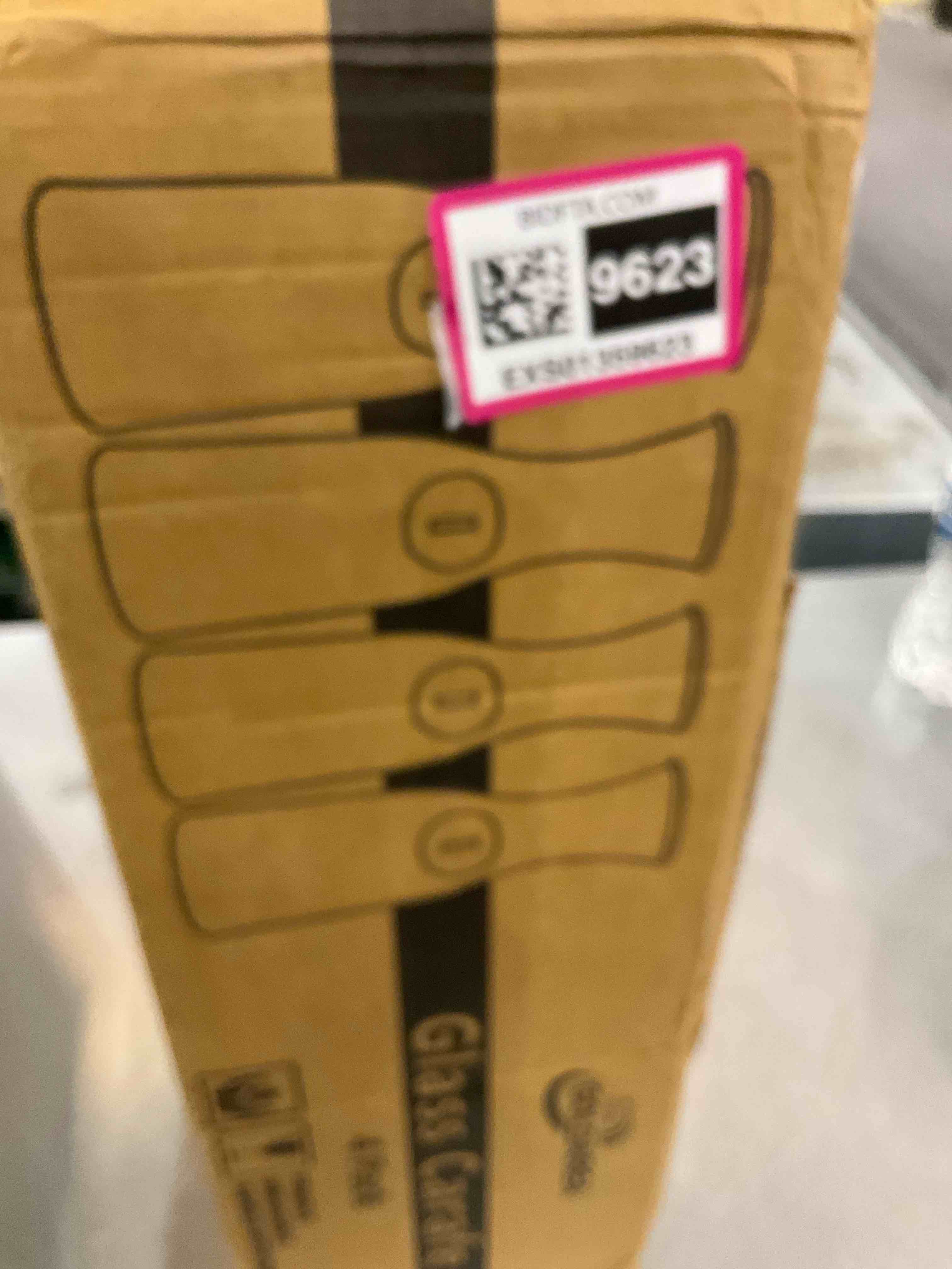 https://s3.amazonaws.com/lotting-images-prod/BargainHunt/EXS01359623_1711043526364.jpeg