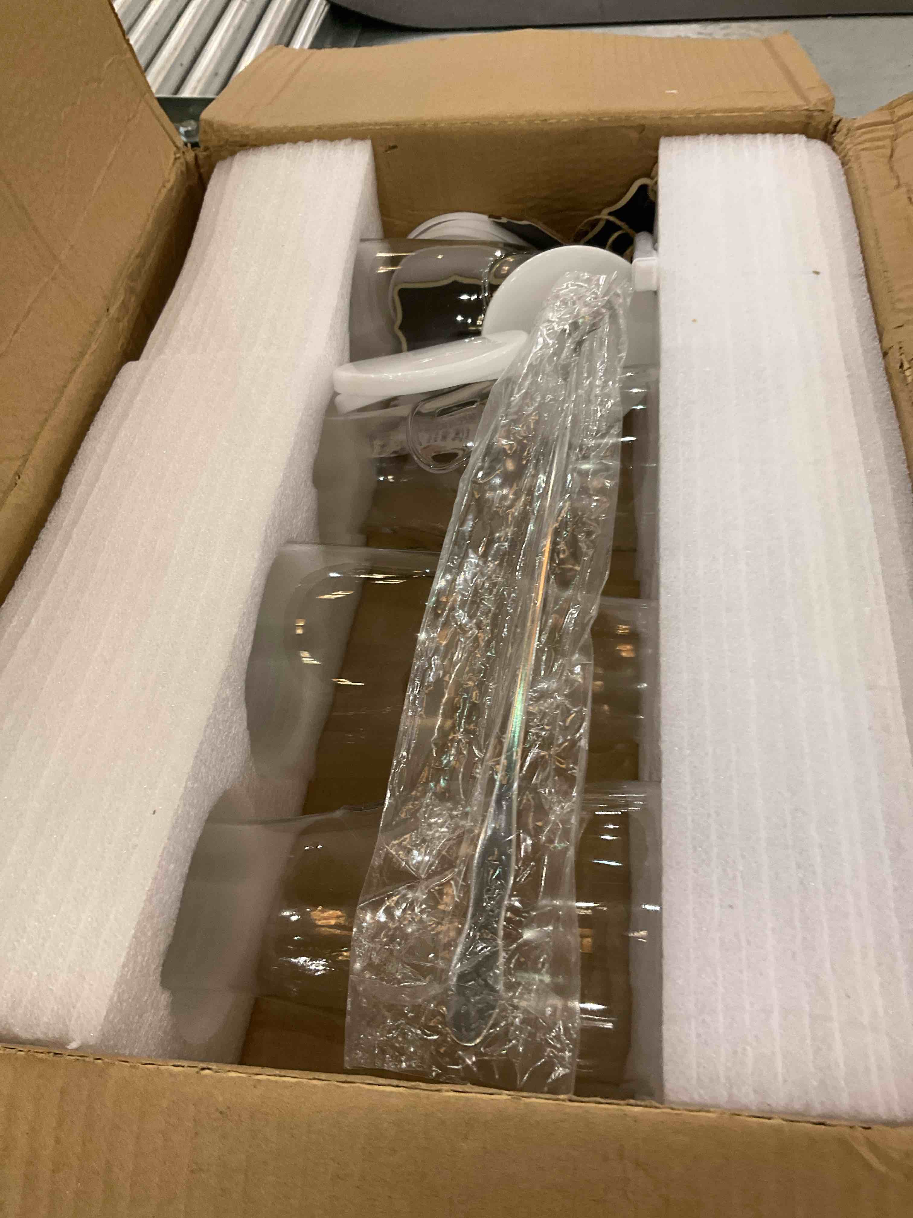 https://s3.amazonaws.com/lotting-images-prod/BargainHunt/EXS01359623_1711043559601.jpeg