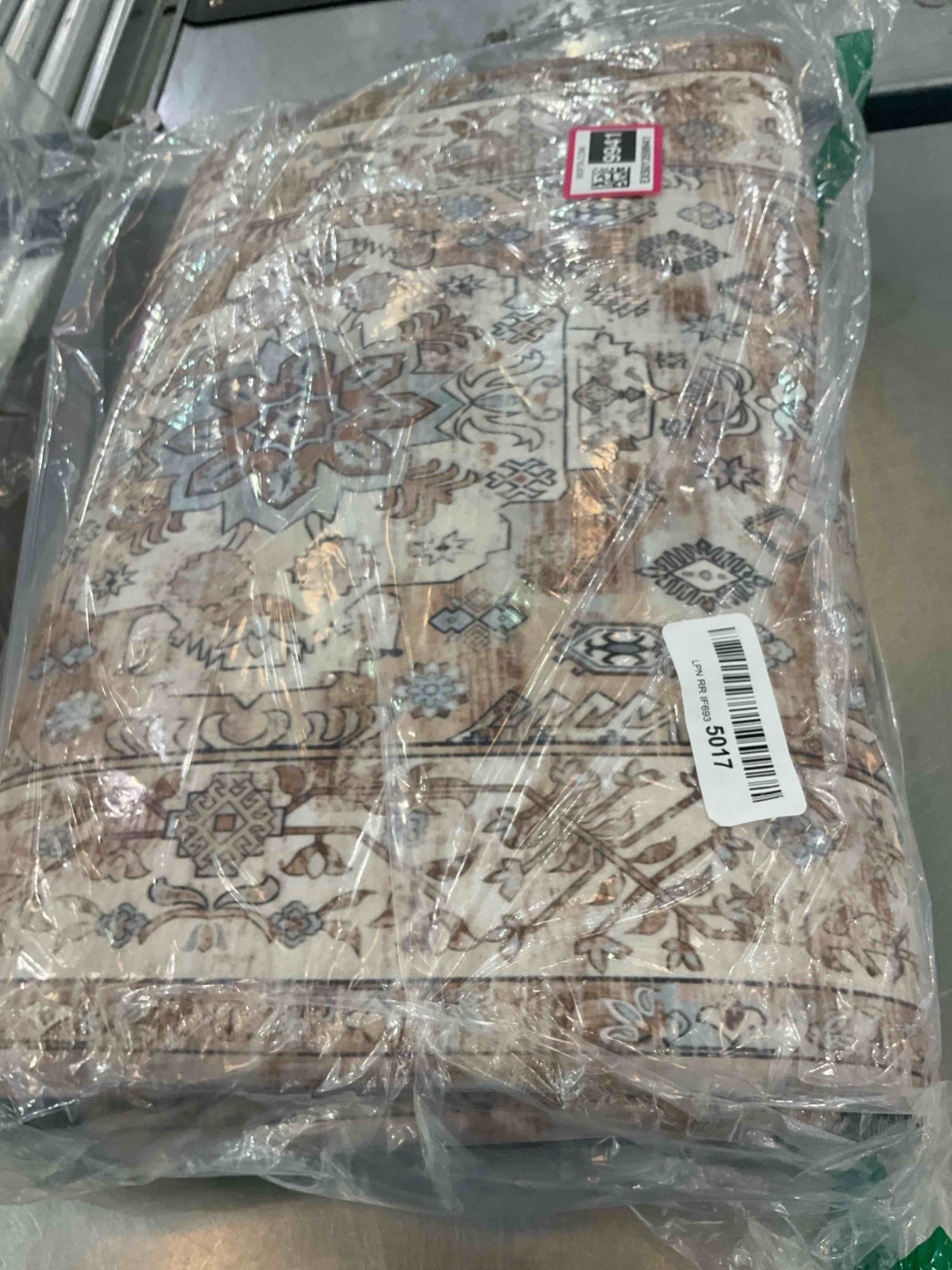 https://s3.amazonaws.com/lotting-images-prod/BargainHunt/EXS01359941_1711478101234.jpeg