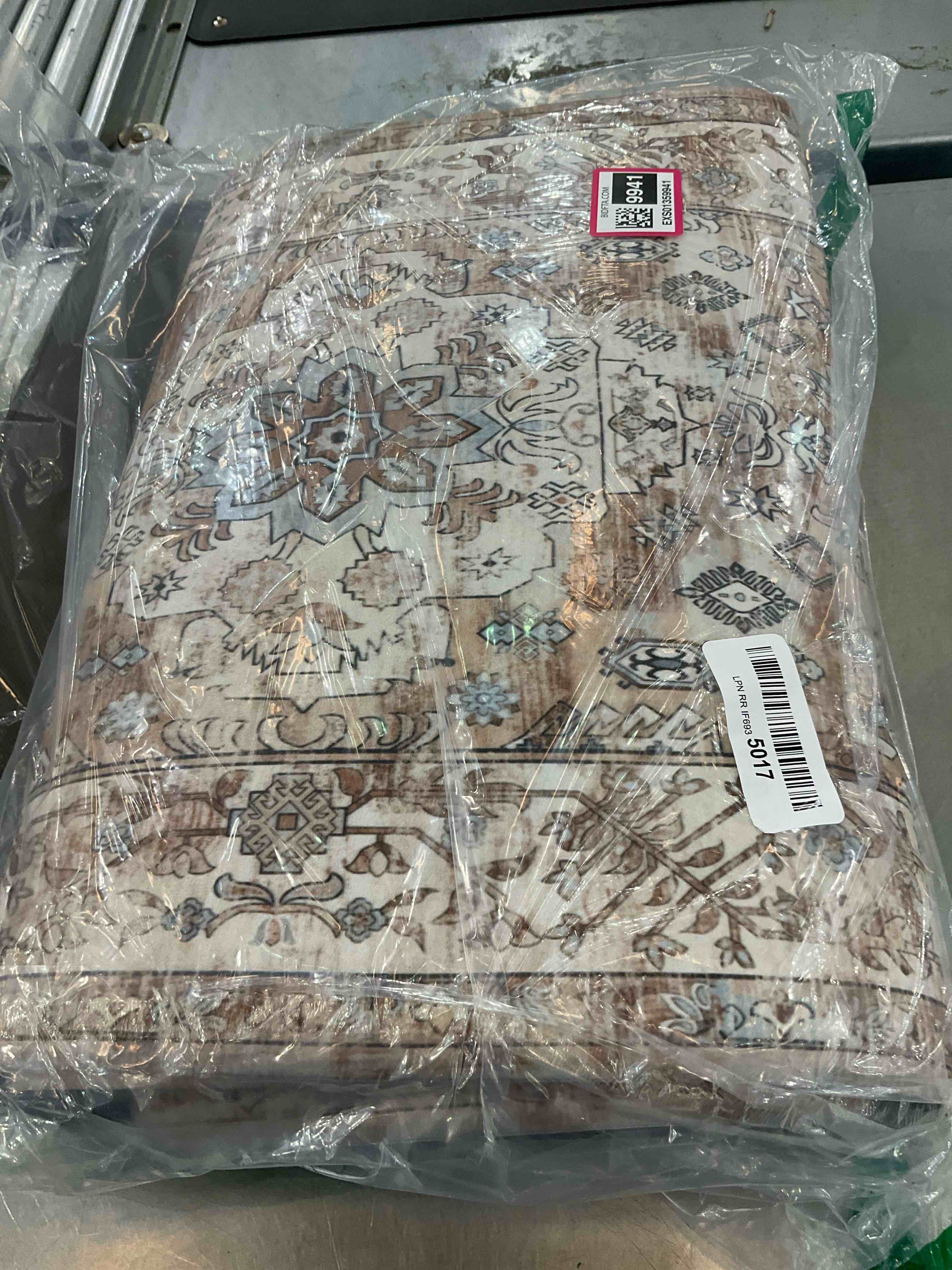 https://s3.amazonaws.com/lotting-images-prod/BargainHunt/EXS01359941_1711478102281.jpeg