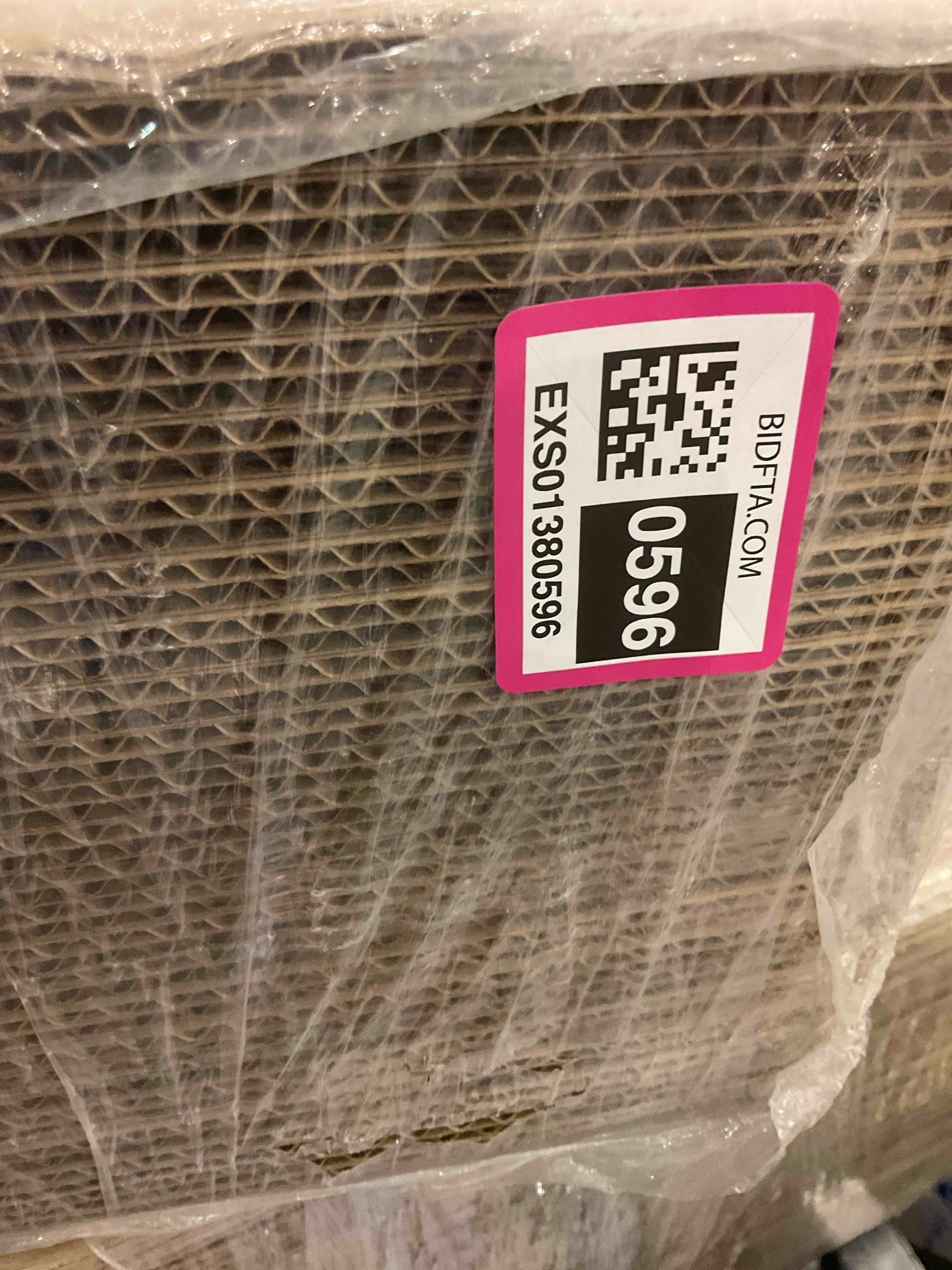 https://s3.amazonaws.com/lotting-images-prod/BargainHunt/EXS01380596_1718626659066.jpeg