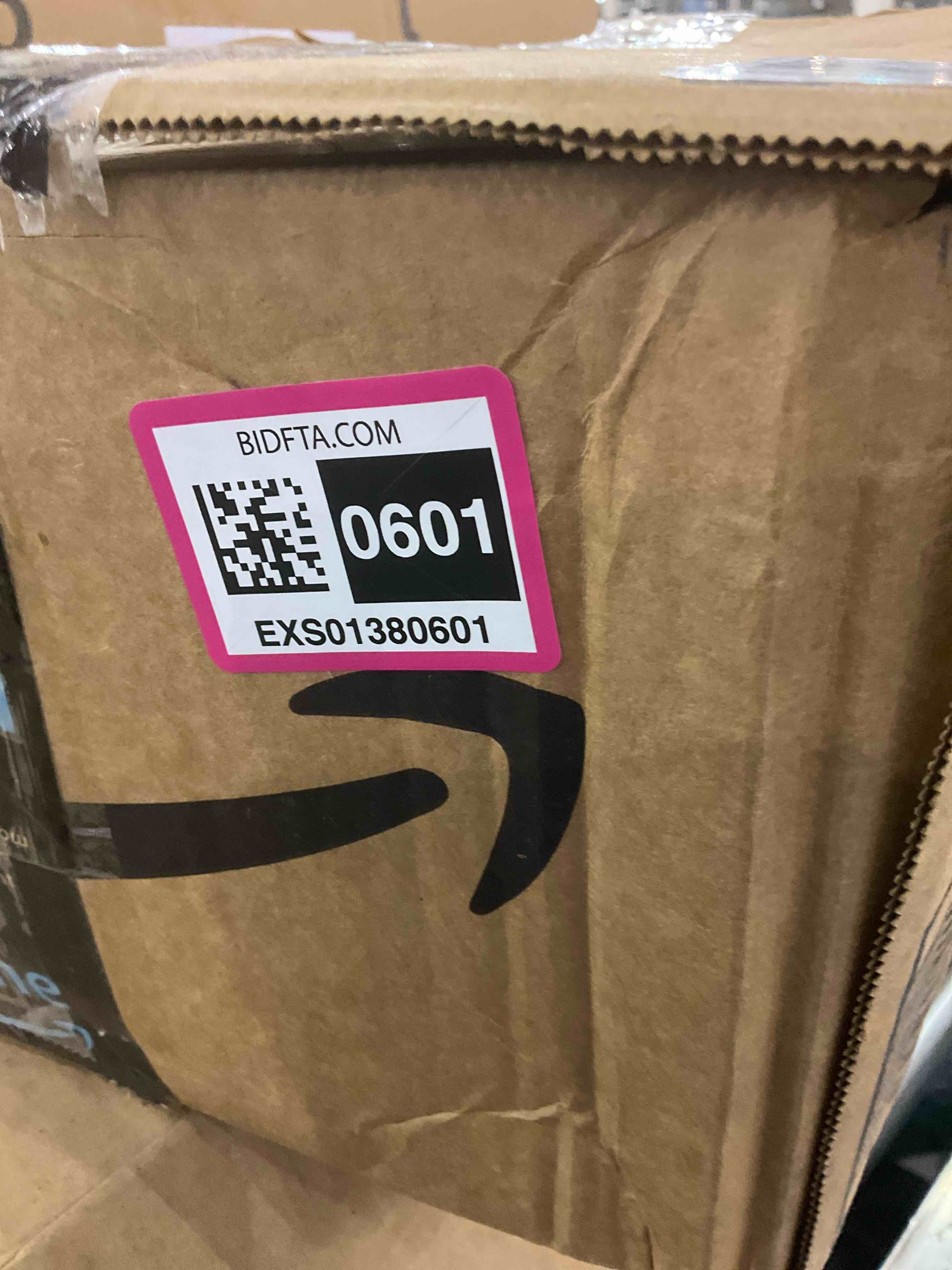 https://s3.amazonaws.com/lotting-images-prod/BargainHunt/EXS01380601_1718627158435.jpeg