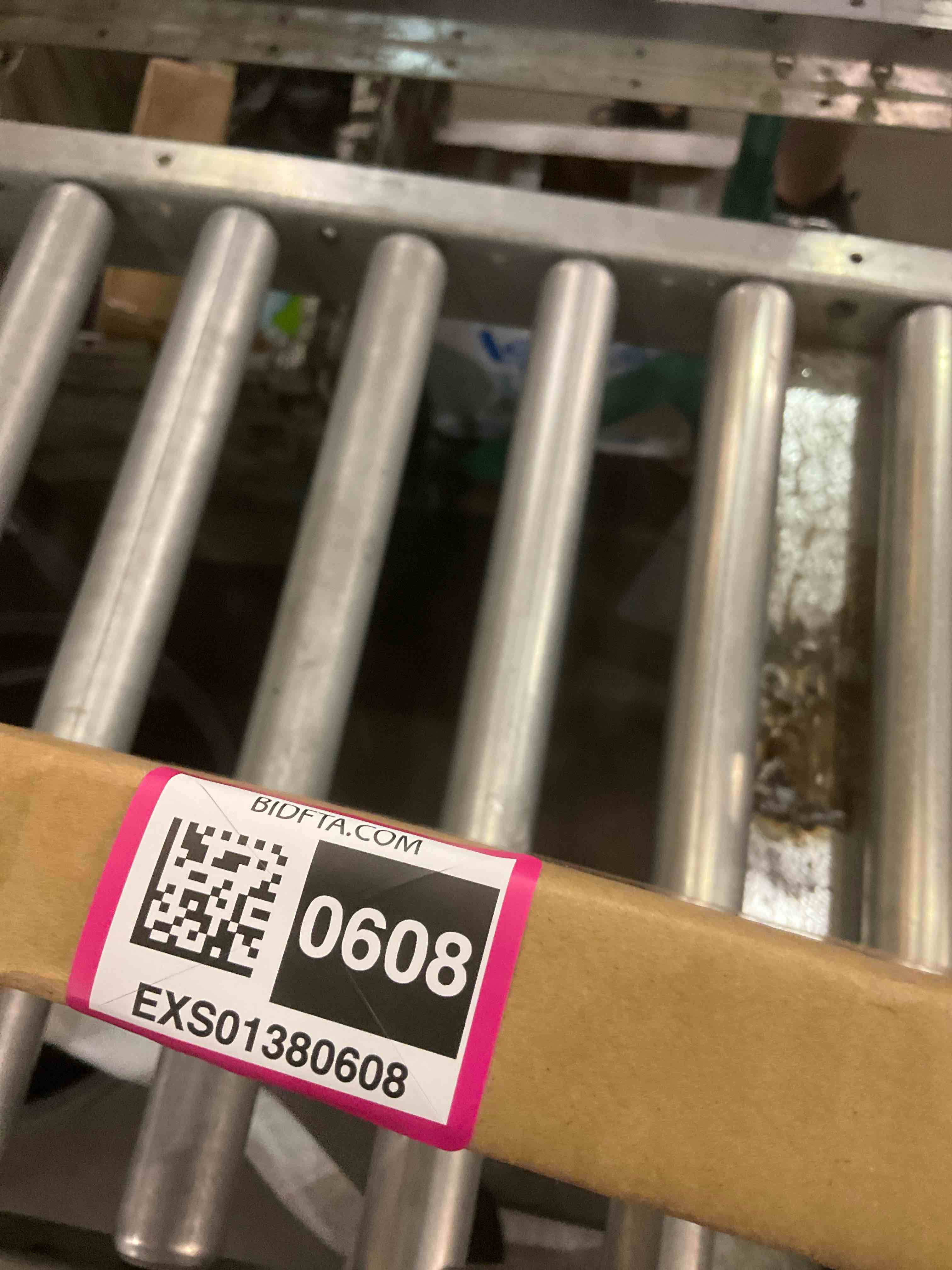 https://s3.amazonaws.com/lotting-images-prod/BargainHunt/EXS01380608_1718628216023.jpeg