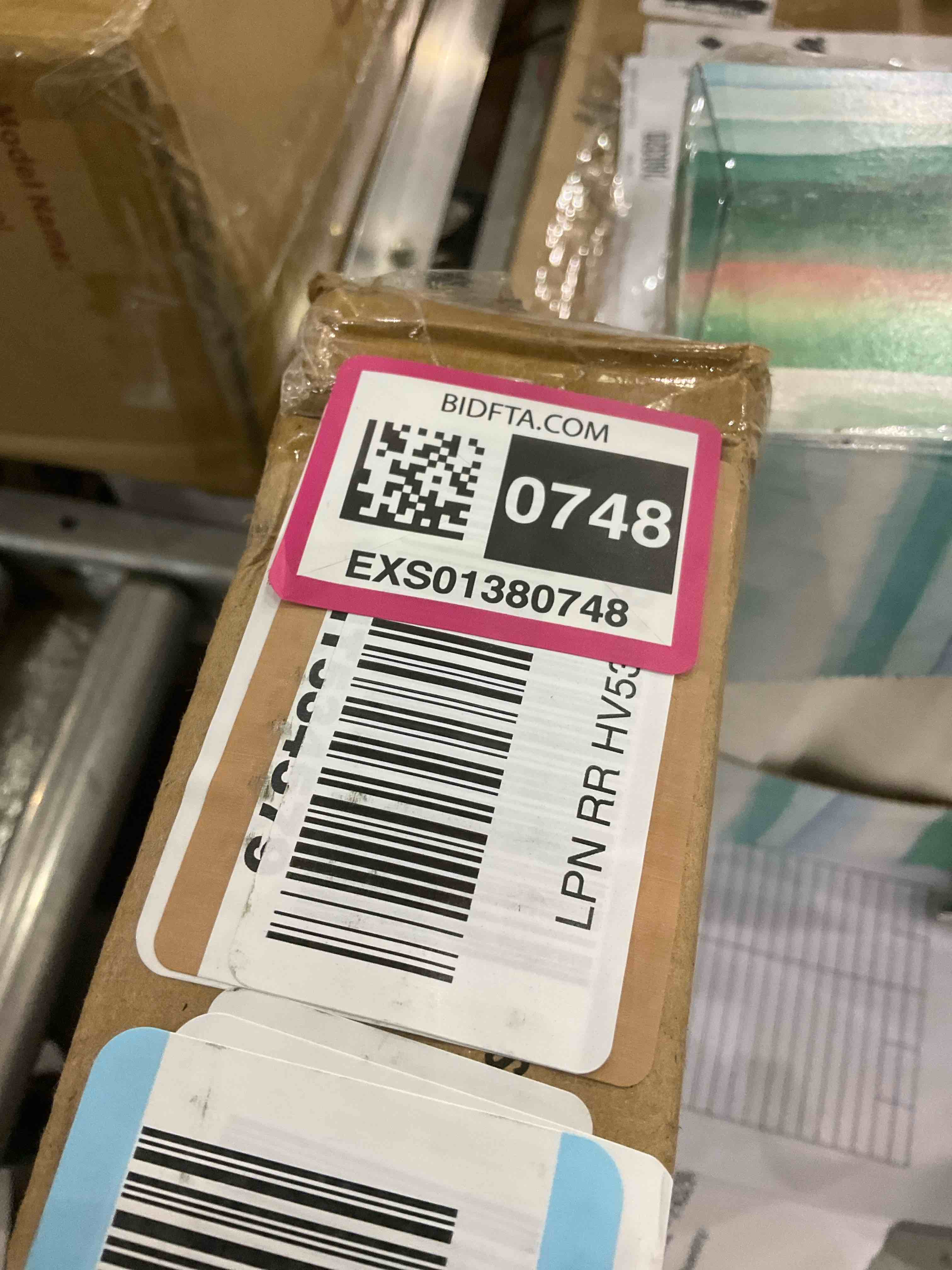 https://s3.amazonaws.com/lotting-images-prod/BargainHunt/EXS01380748_1718713656896.jpeg