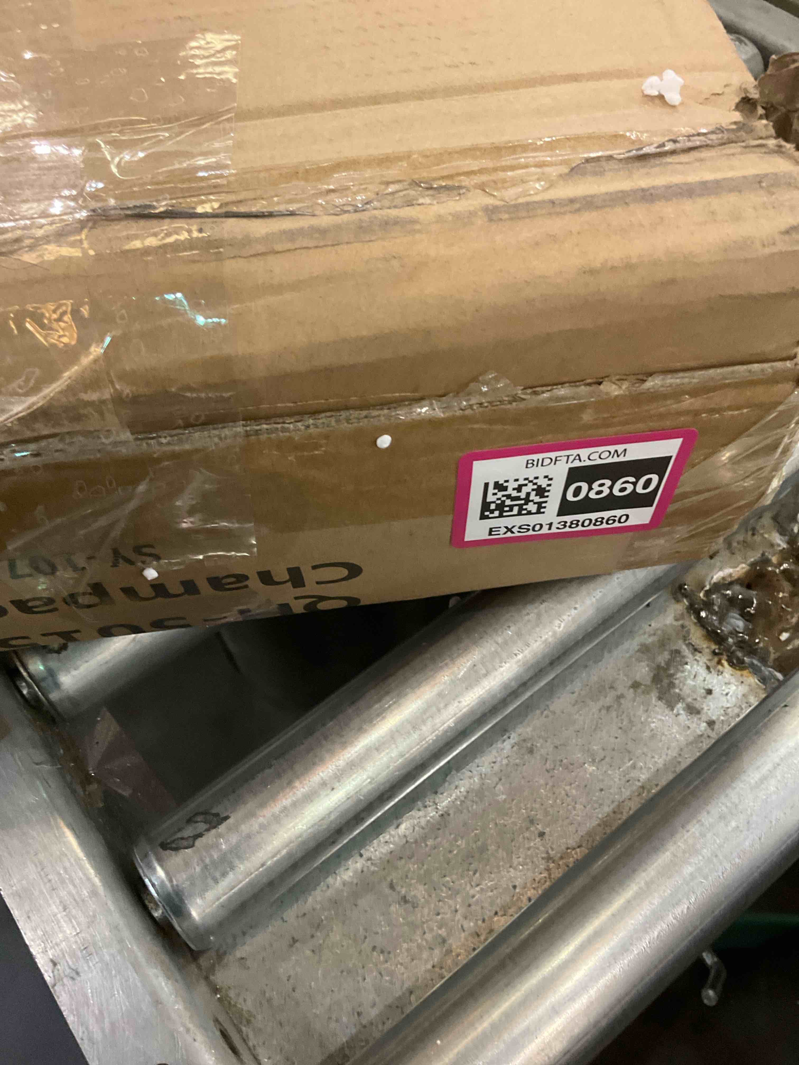 https://s3.amazonaws.com/lotting-images-prod/BargainHunt/EXS01380860_1718732329975.jpeg