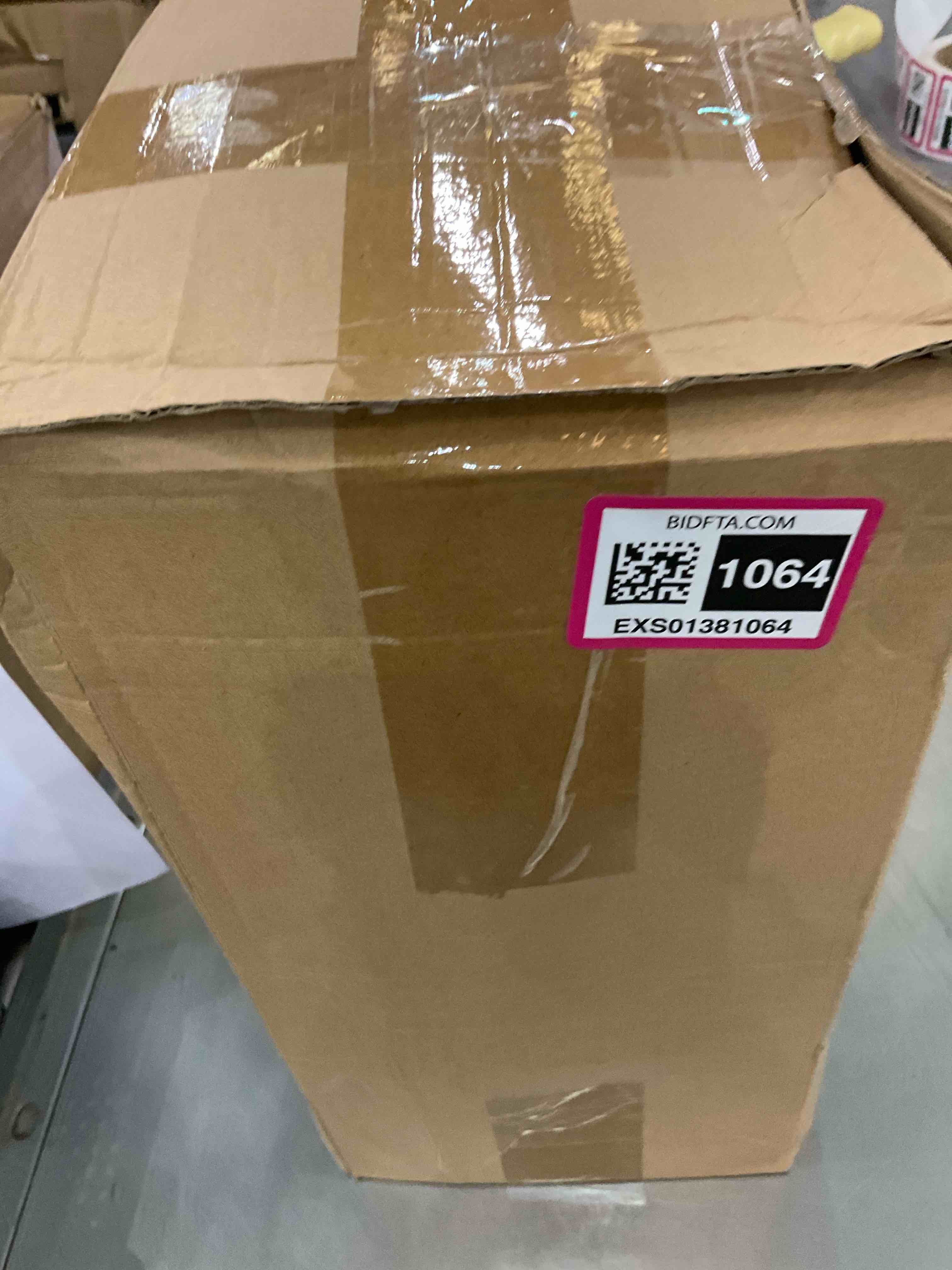 https://s3.amazonaws.com/lotting-images-prod/BargainHunt/EXS01381064_1718632340552.jpeg