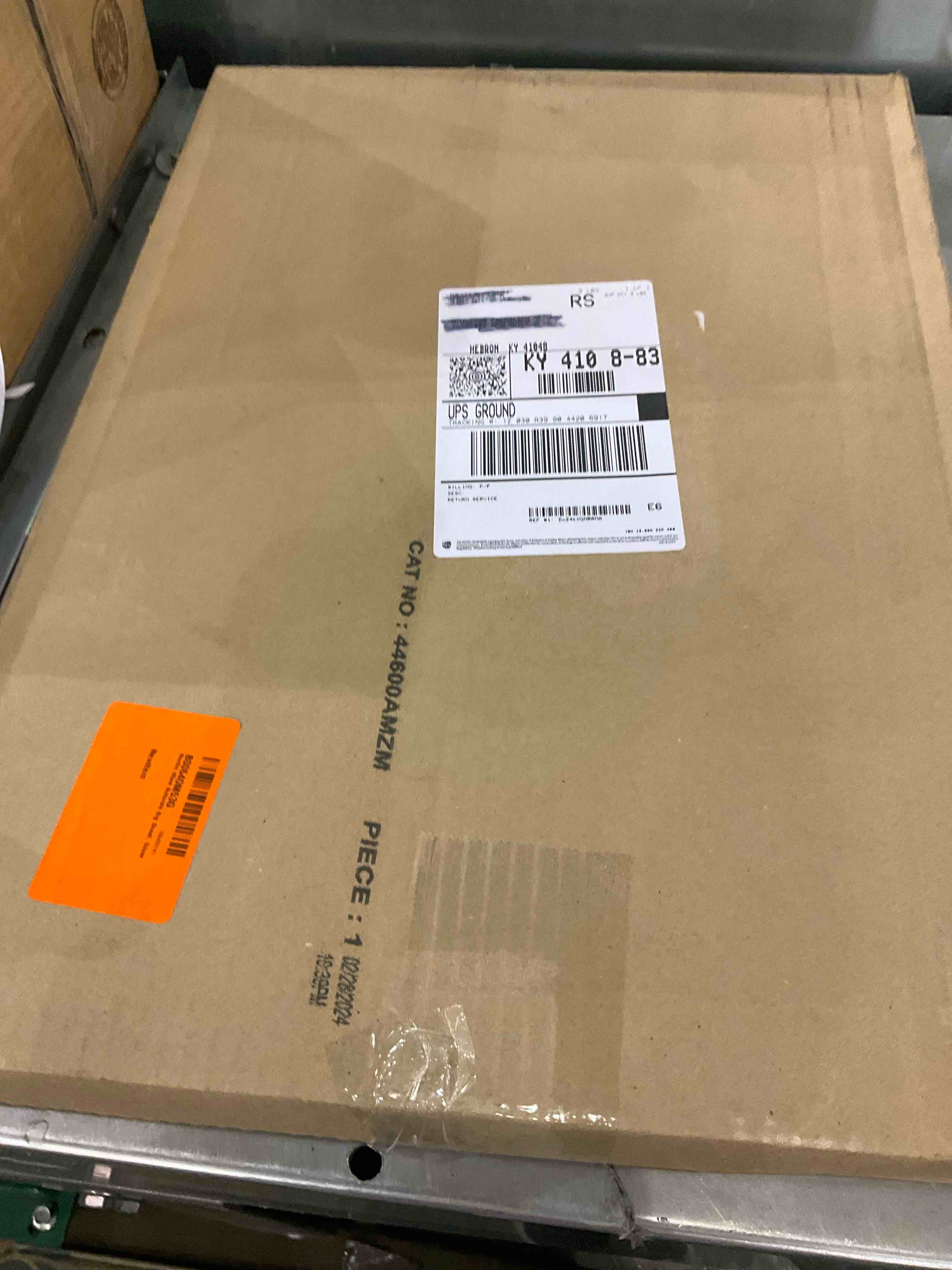 https://s3.amazonaws.com/lotting-images-prod/BargainHunt/EXS01381143_1718710476486.jpeg