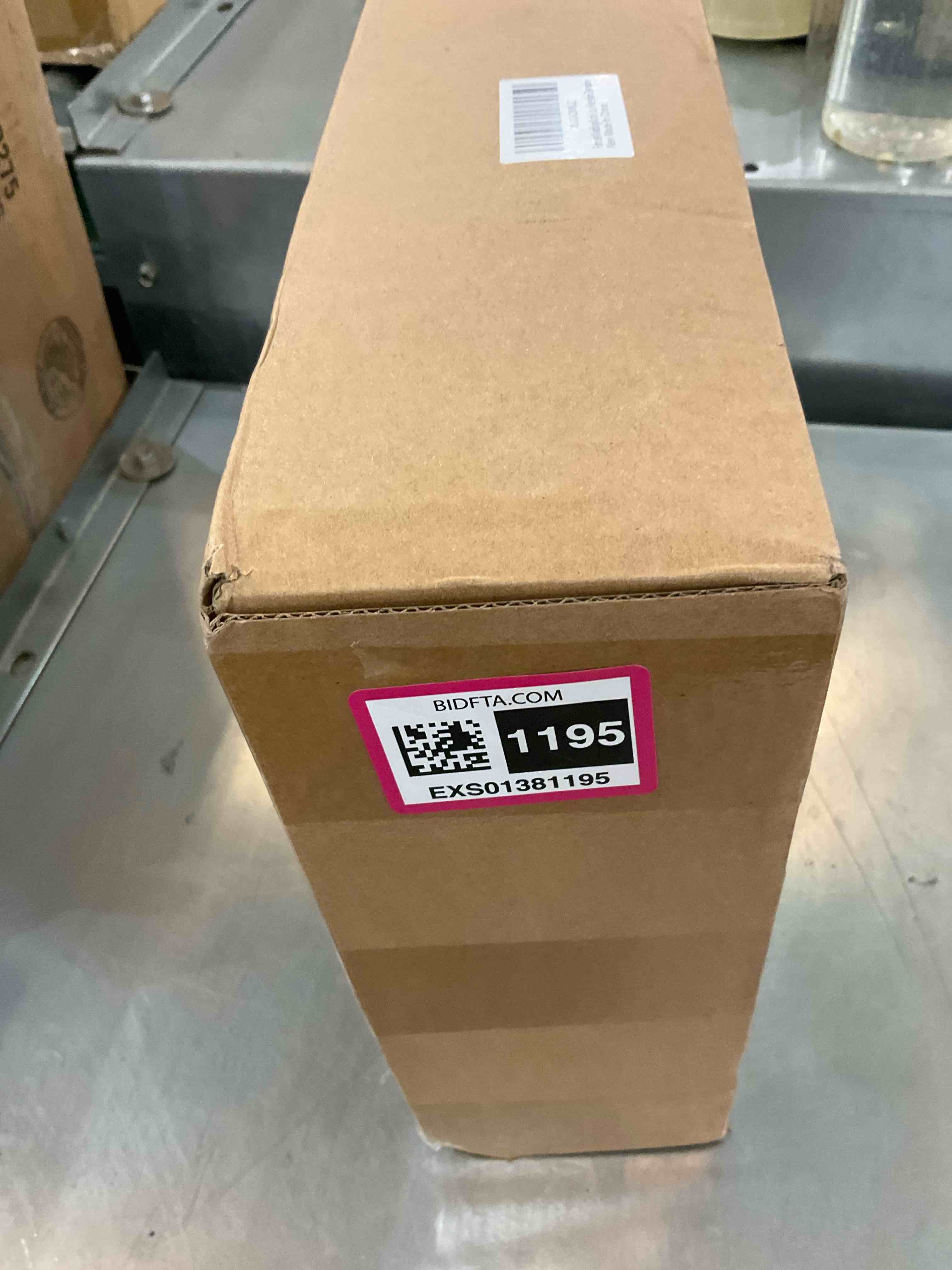 https://s3.amazonaws.com/lotting-images-prod/BargainHunt/EXS01381195_1718724059934.jpeg