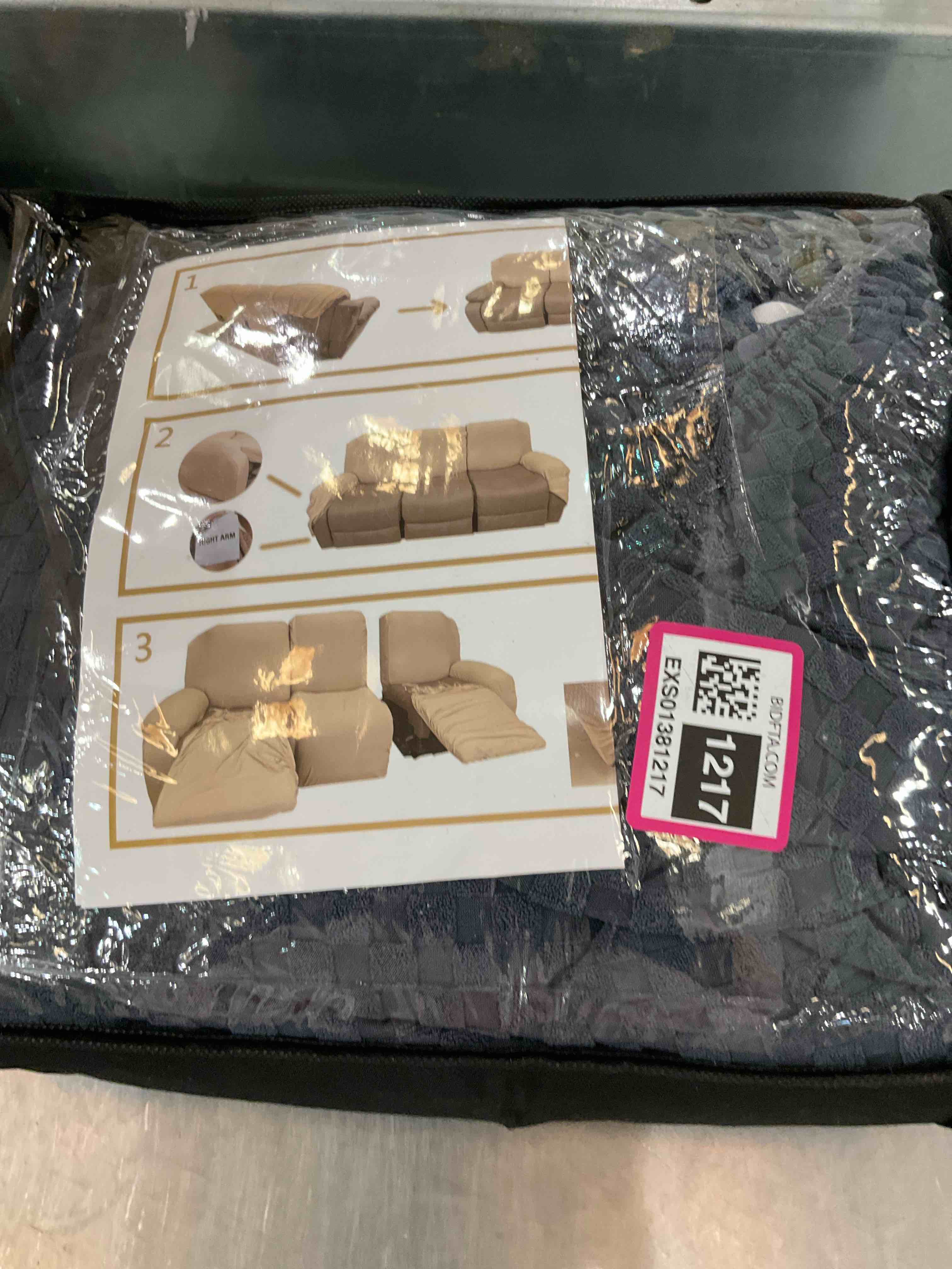 https://s3.amazonaws.com/lotting-images-prod/BargainHunt/EXS01381217_1718729420938.jpeg