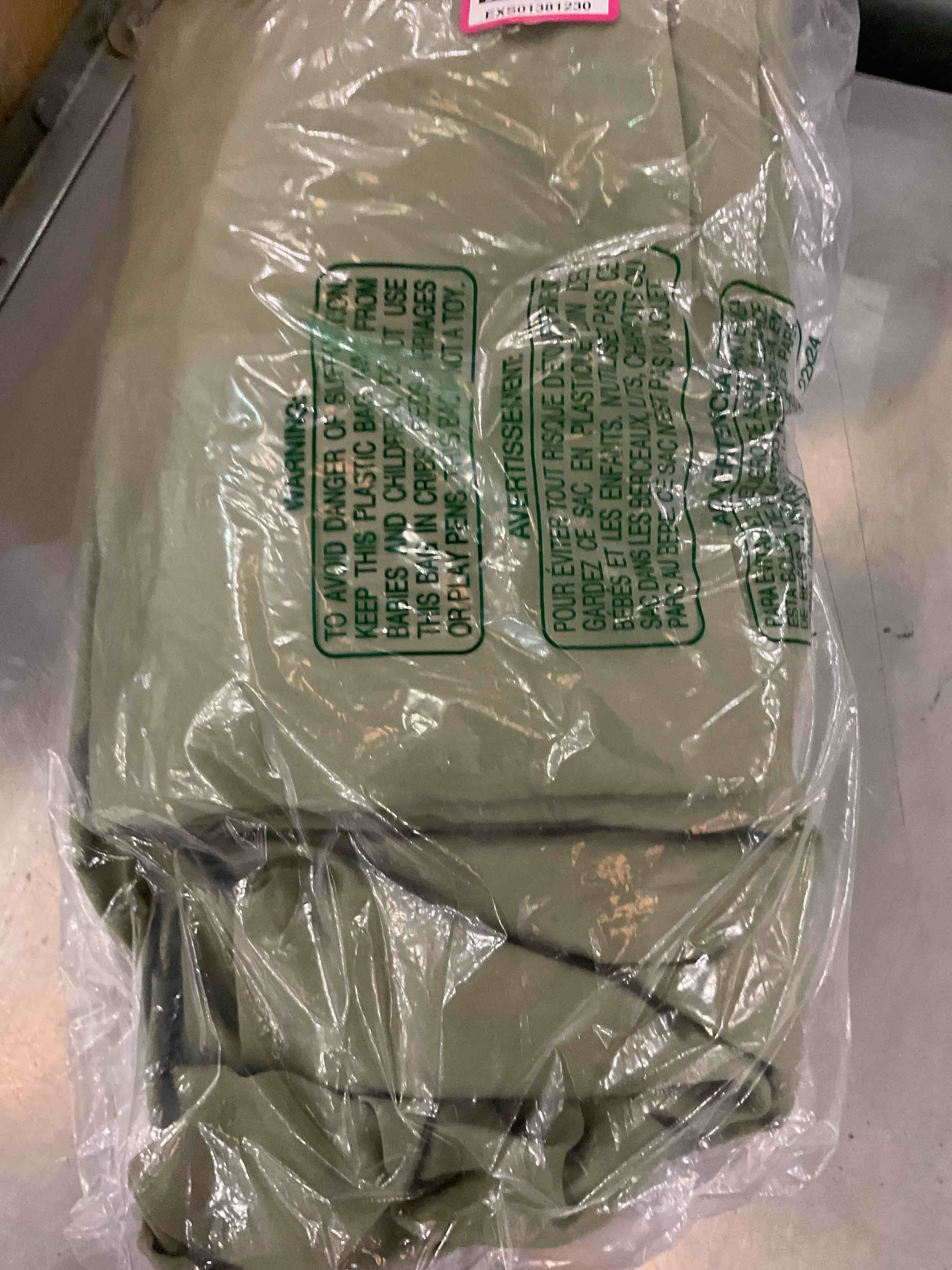 https://s3.amazonaws.com/lotting-images-prod/BargainHunt/EXS01381230_1718731496551.jpeg