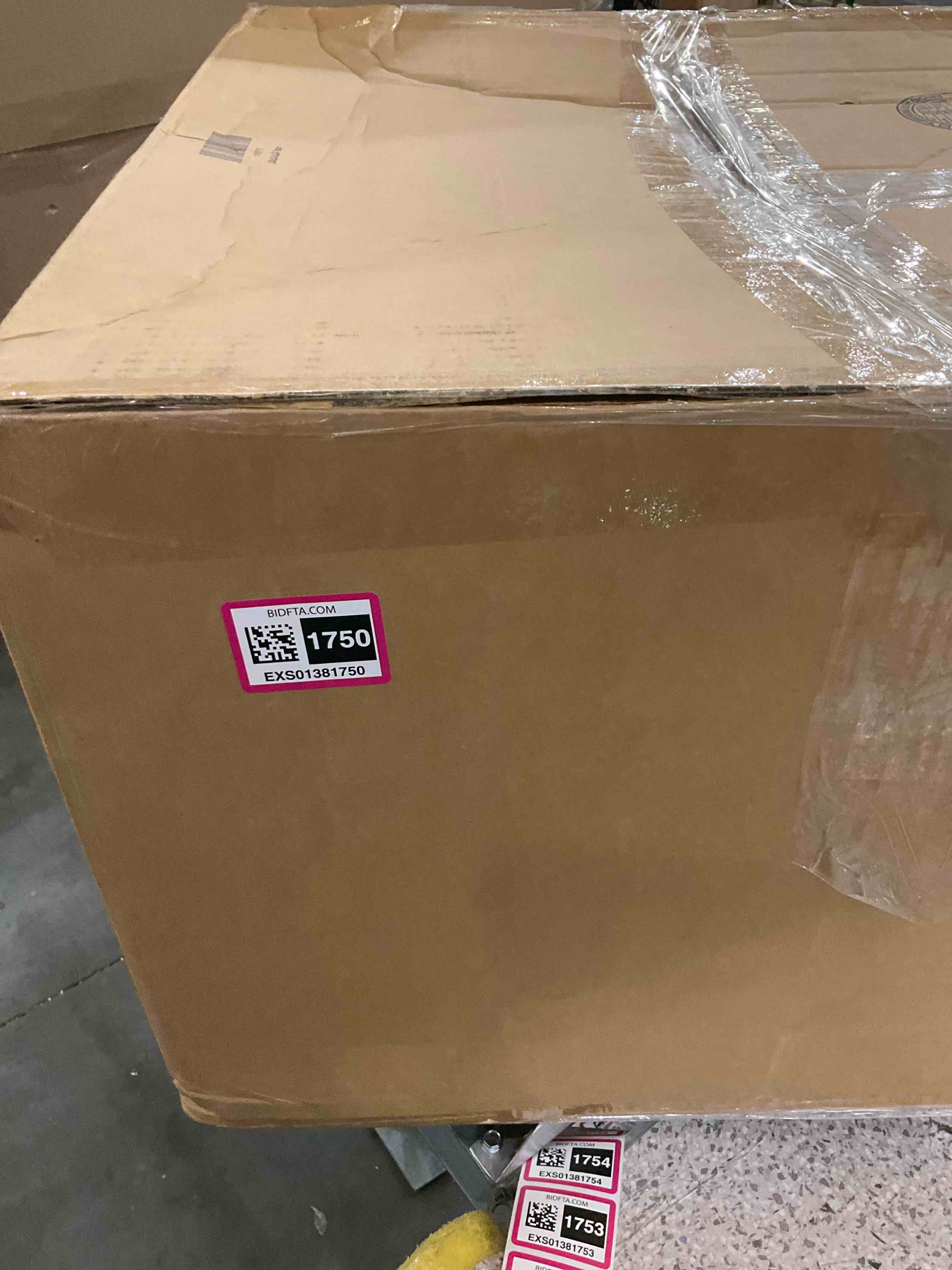 https://s3.amazonaws.com/lotting-images-prod/BargainHunt/EXS01381750_1718977744883.jpeg