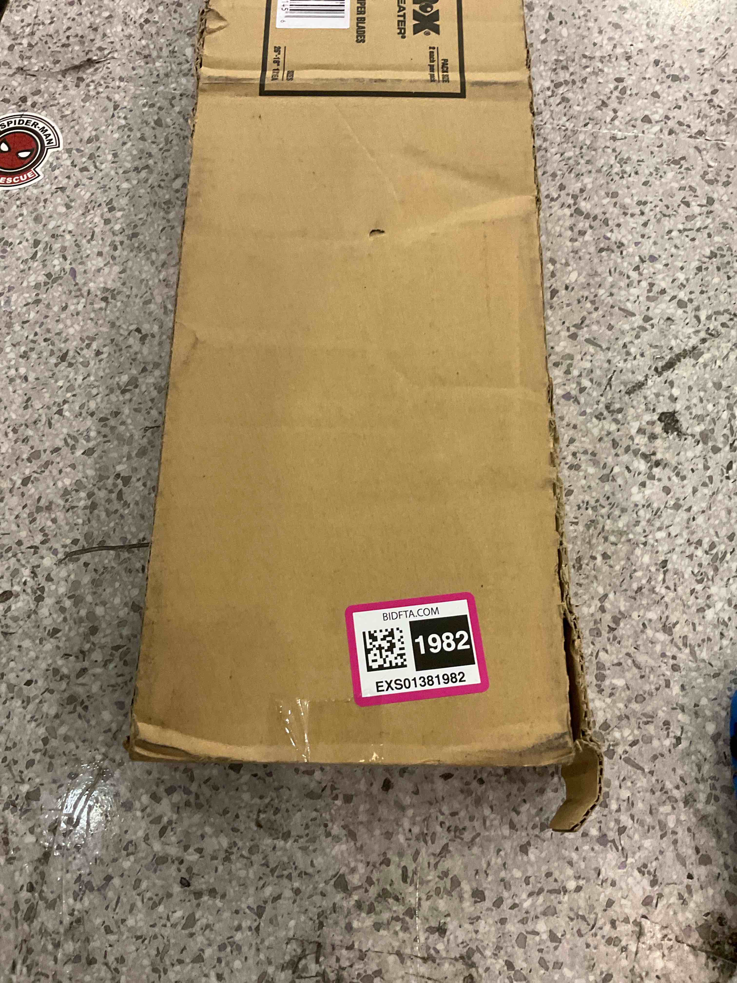 https://s3.amazonaws.com/lotting-images-prod/BargainHunt/EXS01381982_1719492312714.jpeg