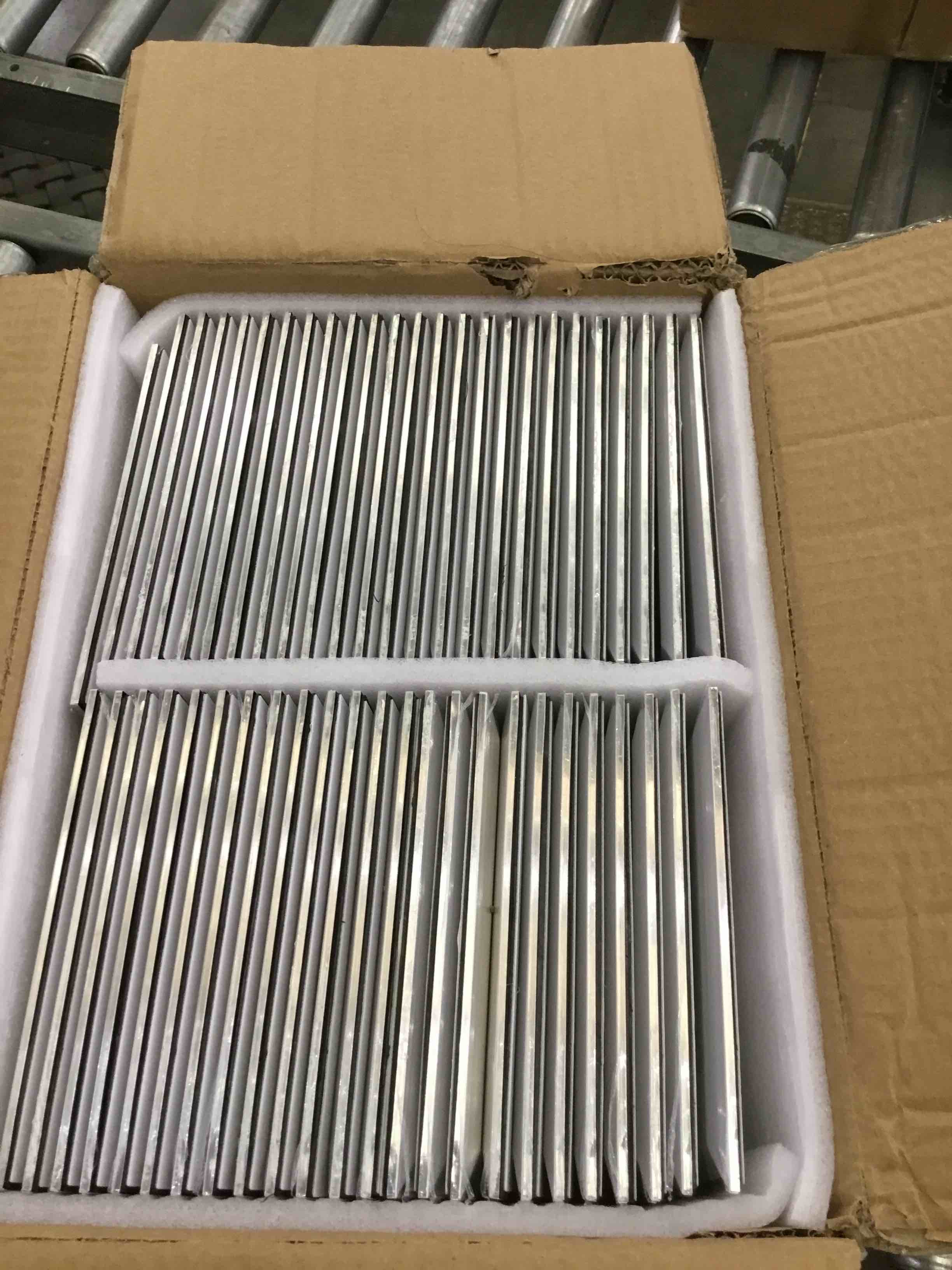 Art3d 100 Pcs Peel and Stick Backsplash Tiles, 3D Textured Metal Stick On Subway Wall Tiles for Kitchen Back Splashes, Bathroom, Laundry Room, 3 x 6 Inch, Stainless