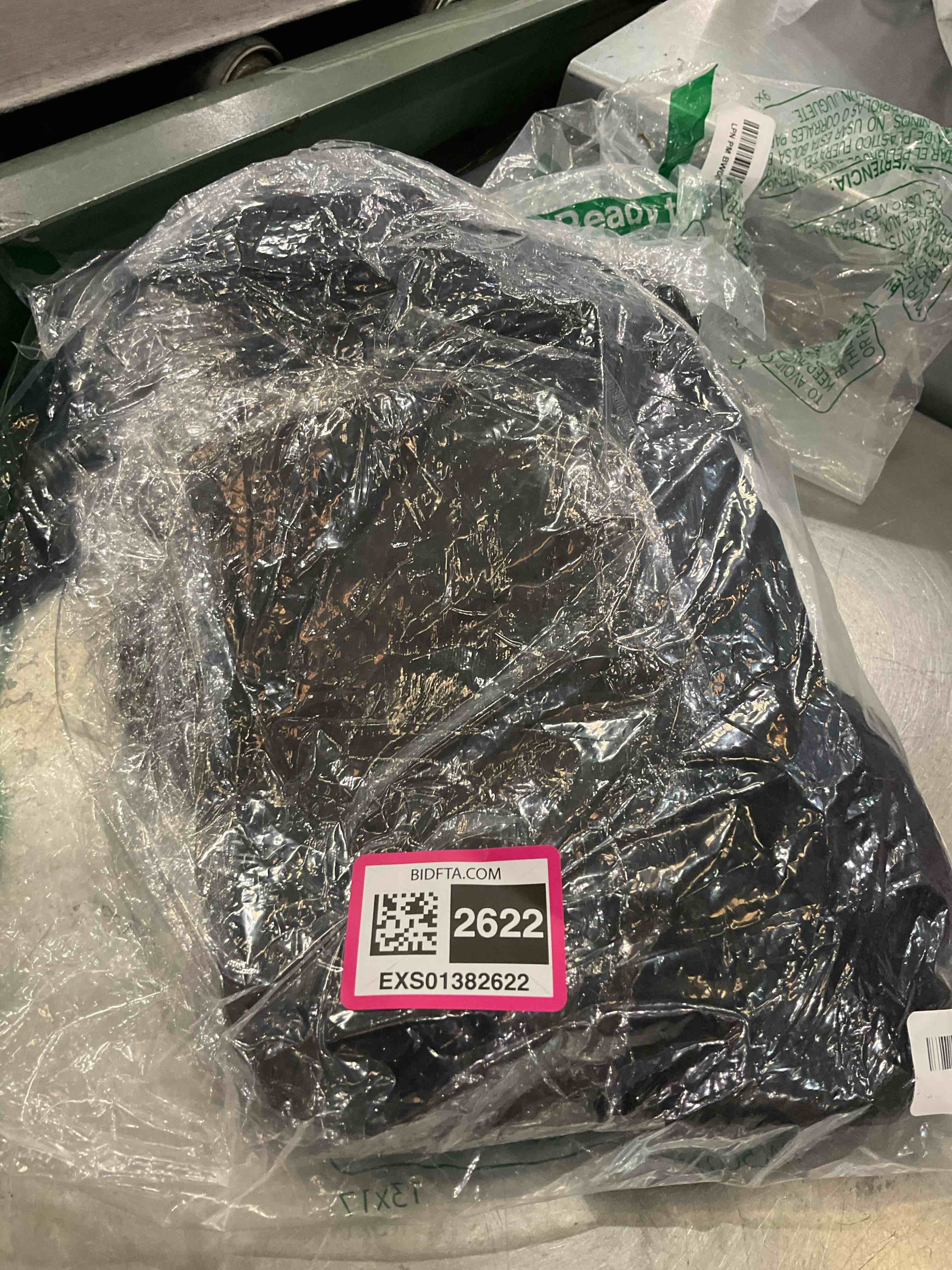 https://s3.amazonaws.com/lotting-images-prod/BargainHunt/EXS01382622_1718377304688.jpeg