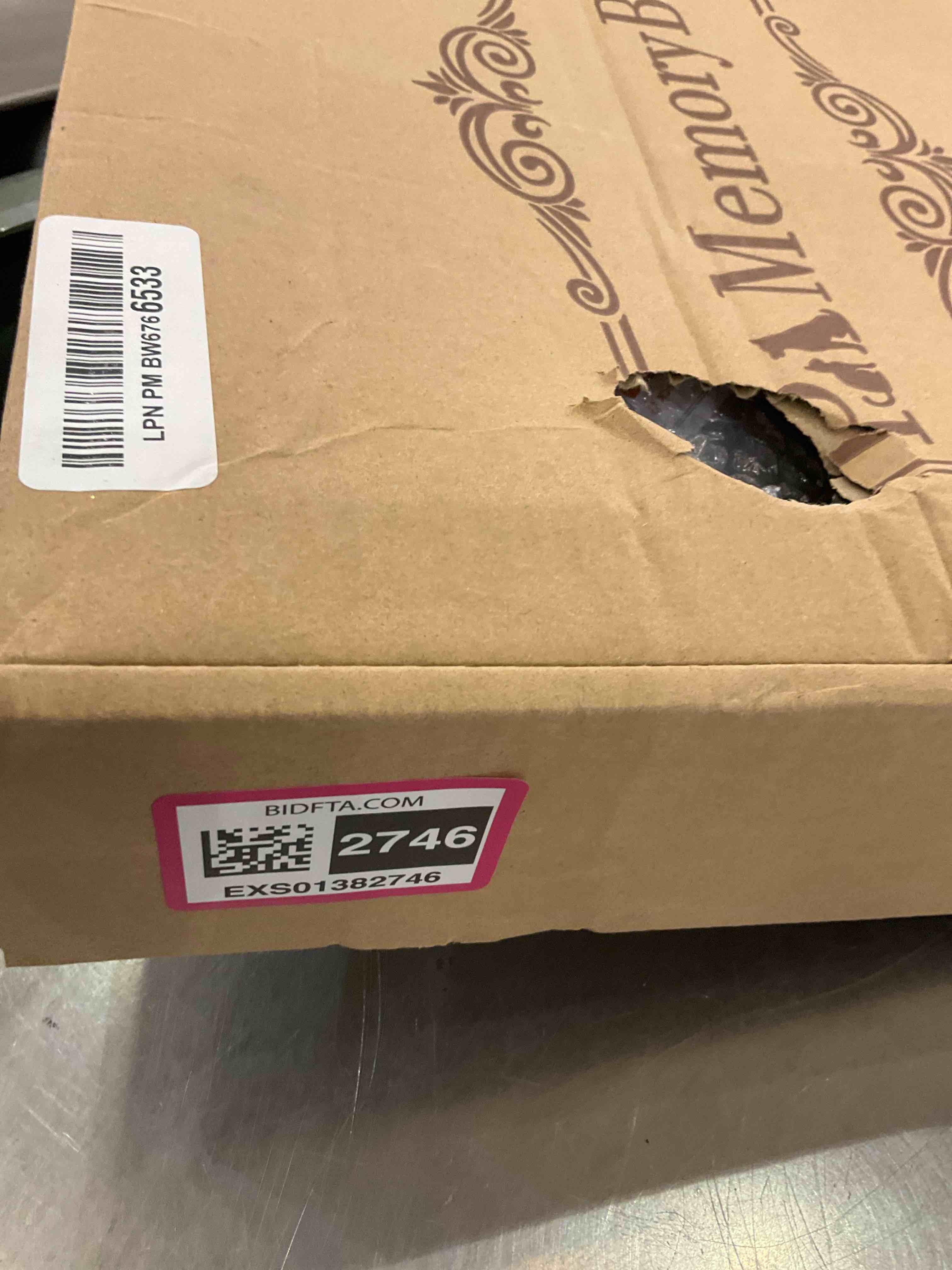 https://s3.amazonaws.com/lotting-images-prod/BargainHunt/EXS01382746_1718631185364.jpeg