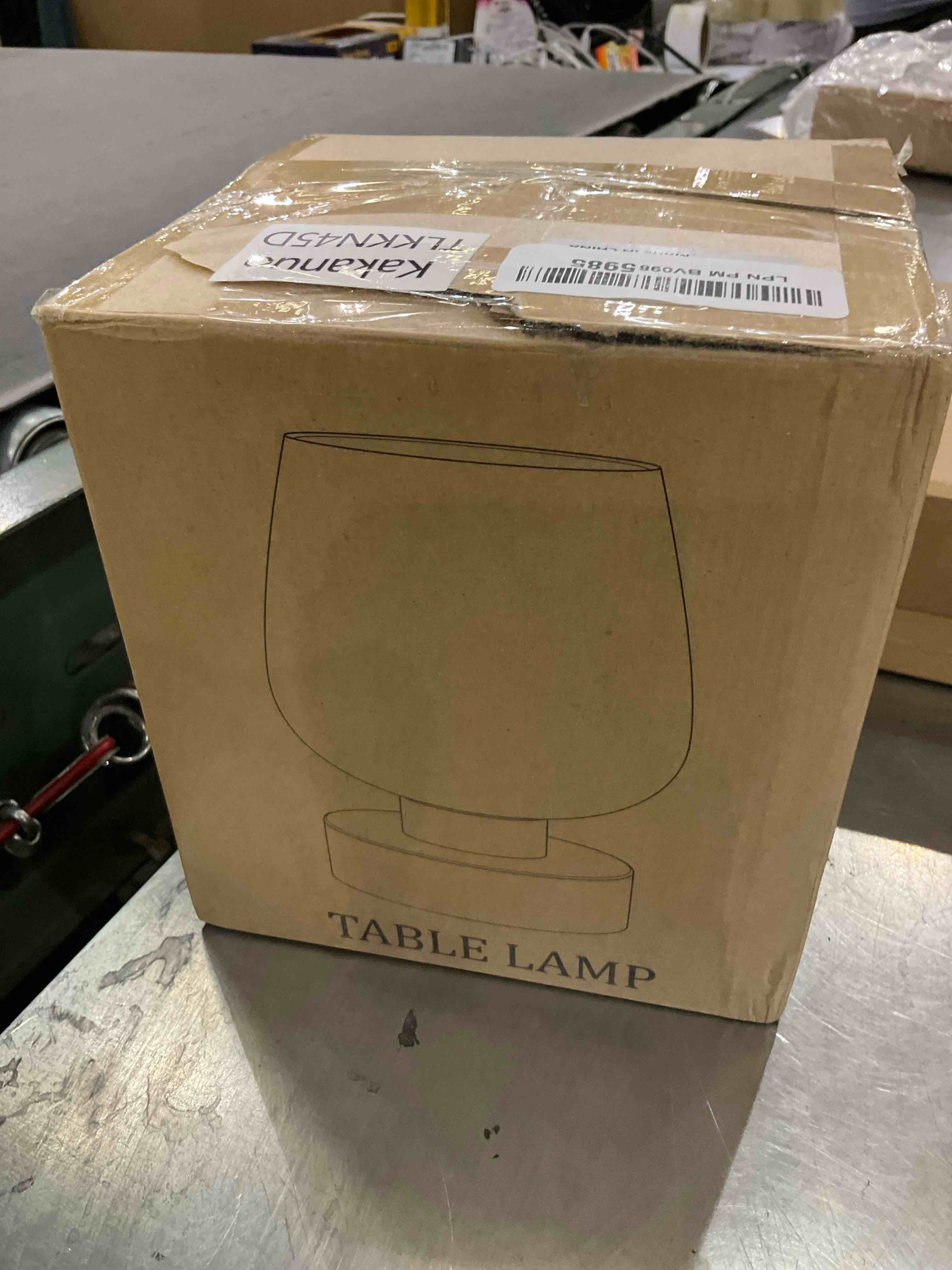 https://s3.amazonaws.com/lotting-images-prod/BargainHunt/EXS01382753_1718631770790.jpeg